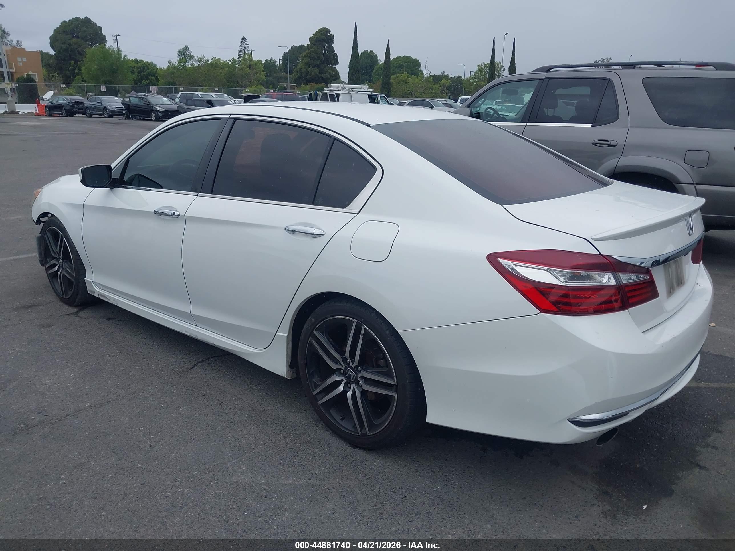HONDA ACCORD image 3