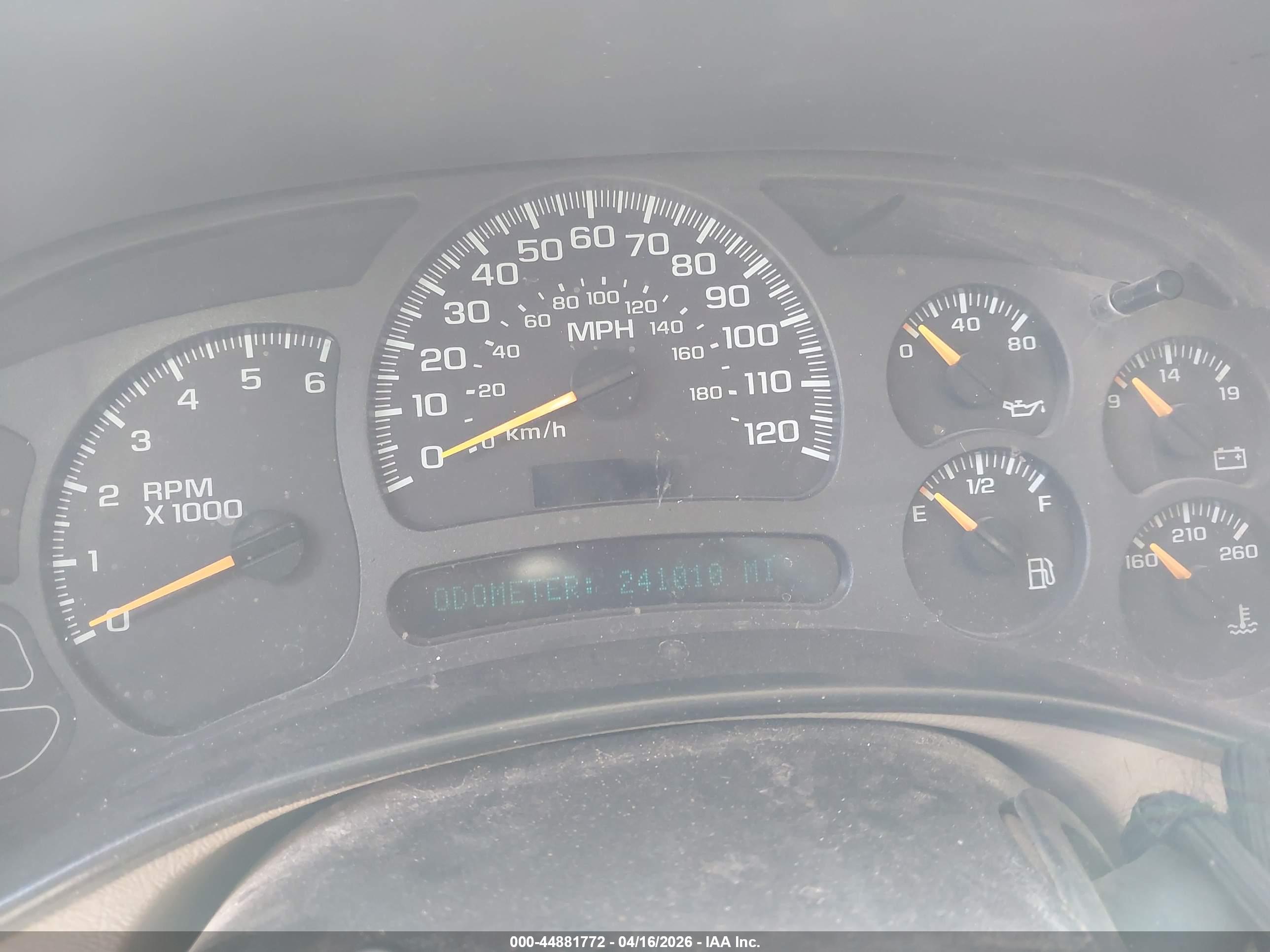 CHEVROLET SILVERADO image 7