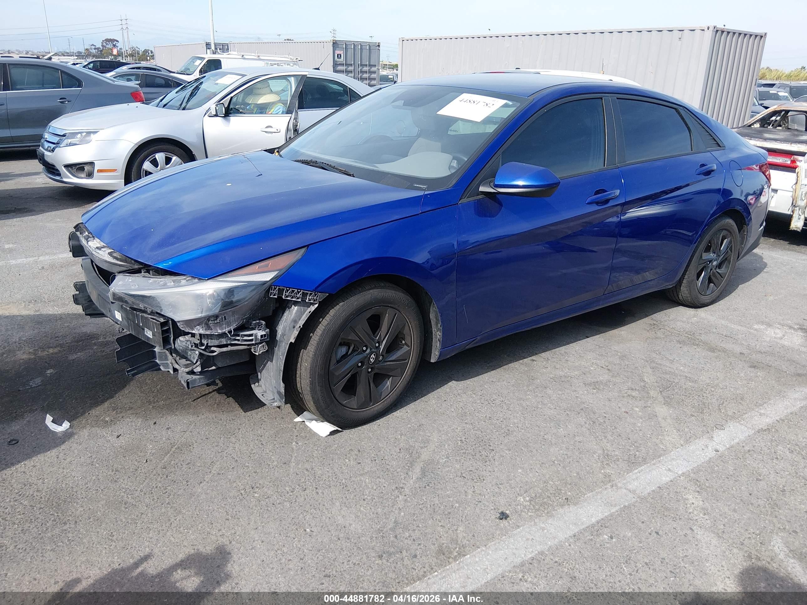 HYUNDAI ELANTRA image 2