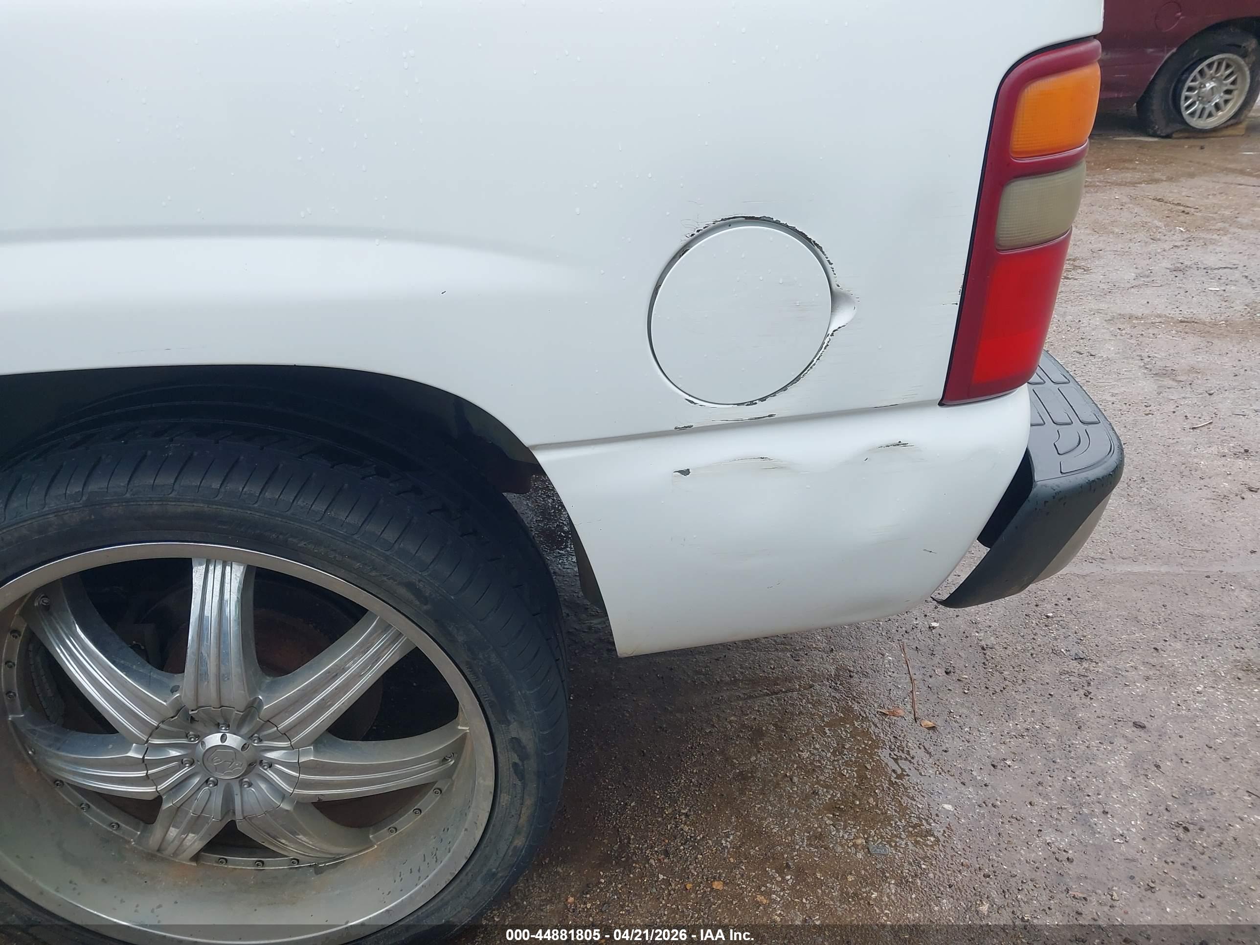 CHEVROLET TAHOE image 6