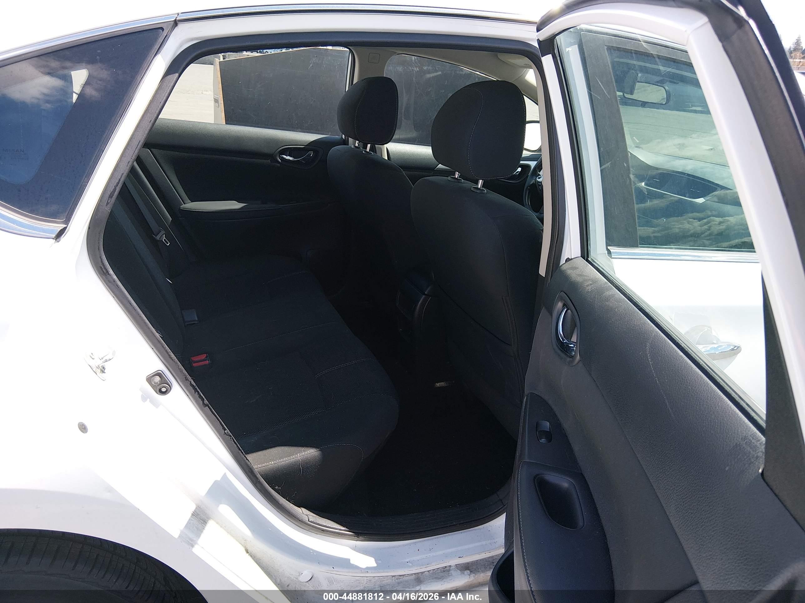 NISSAN SENTRA image 8