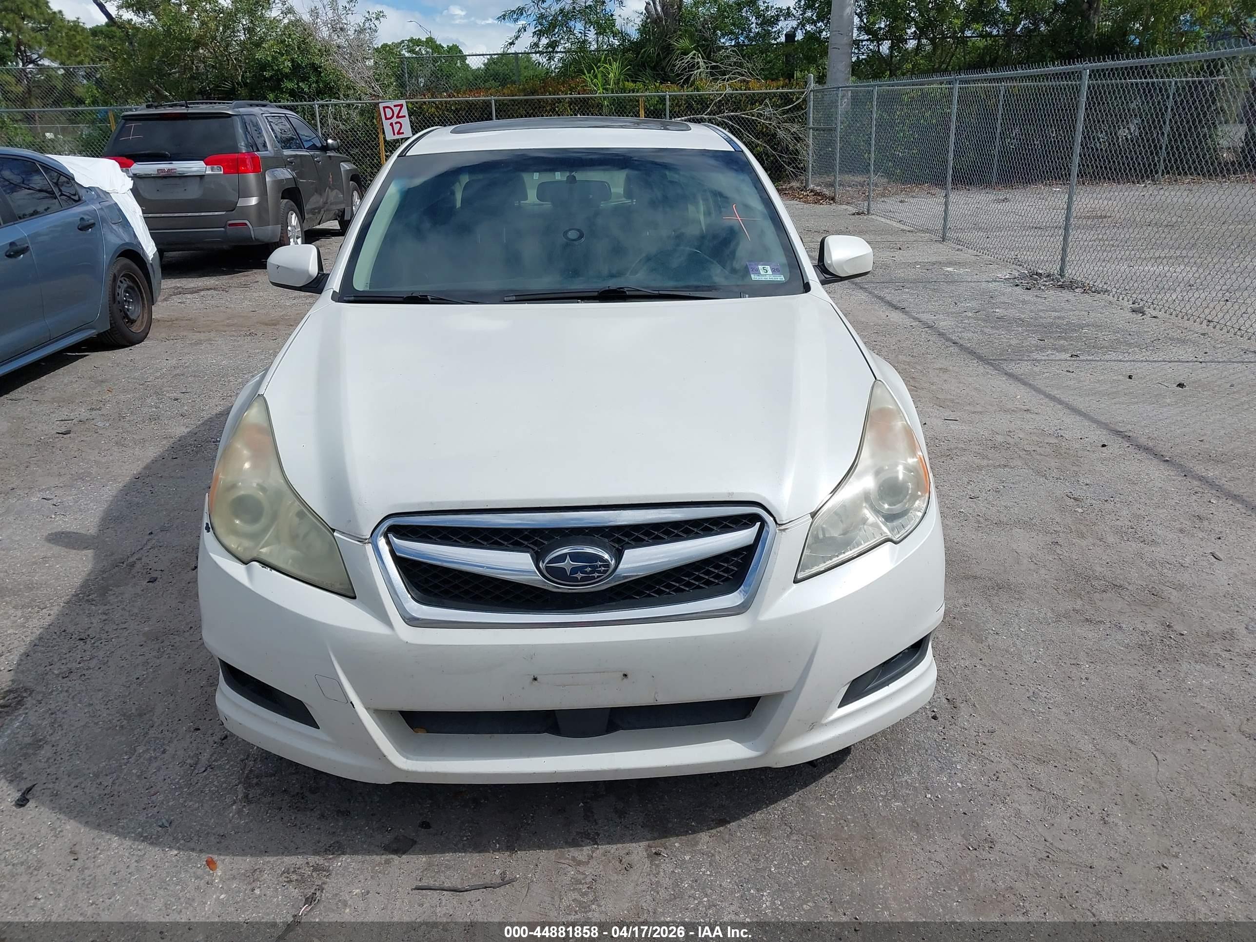 SUBARU LEGACY image 6