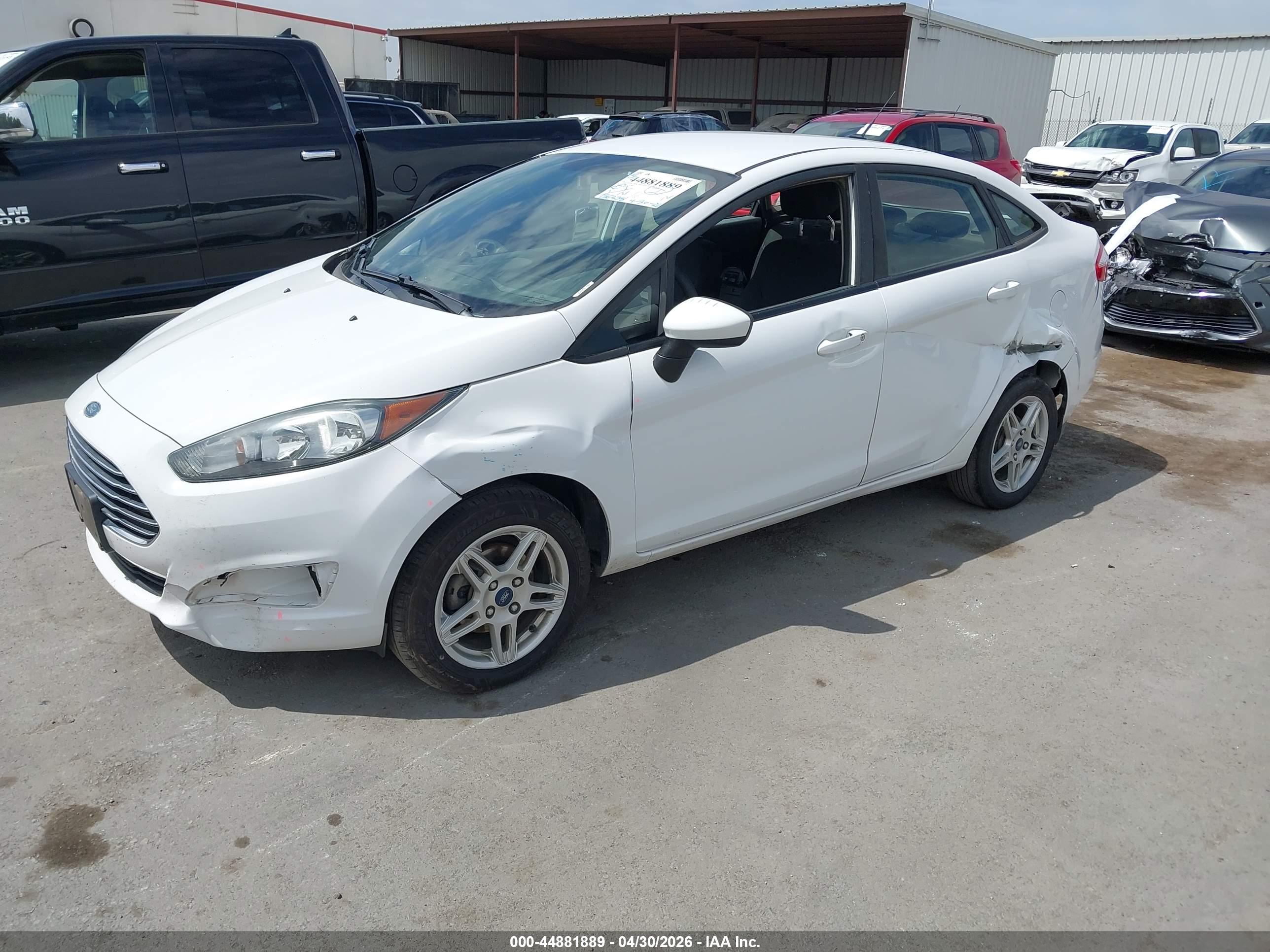 FORD FIESTA image 2