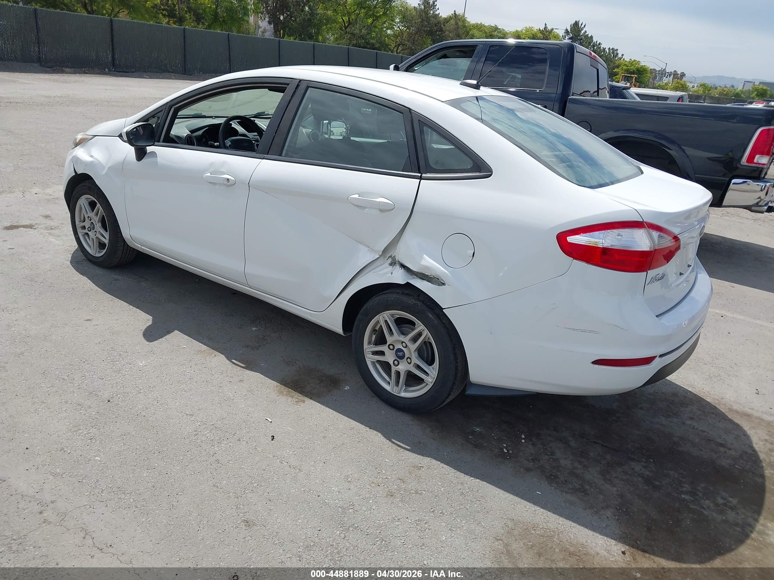 FORD FIESTA image 3