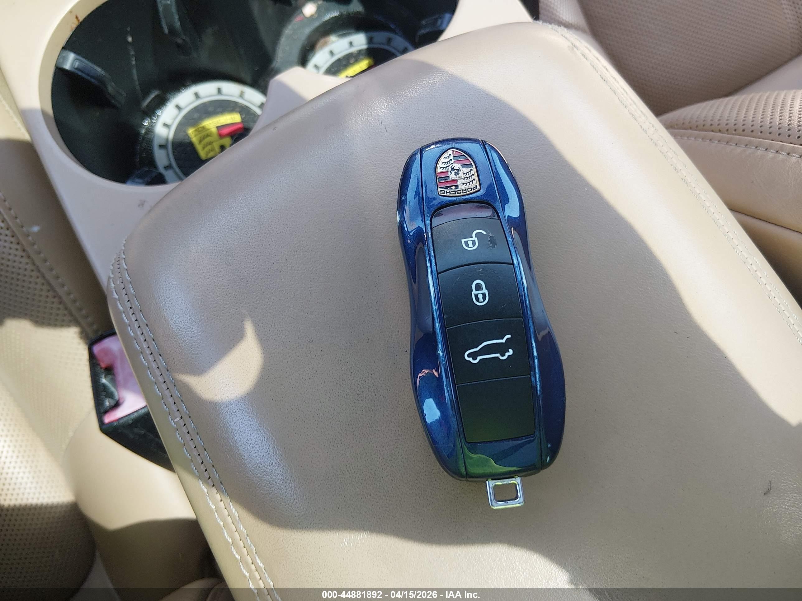 PORSCHE MACAN image 11