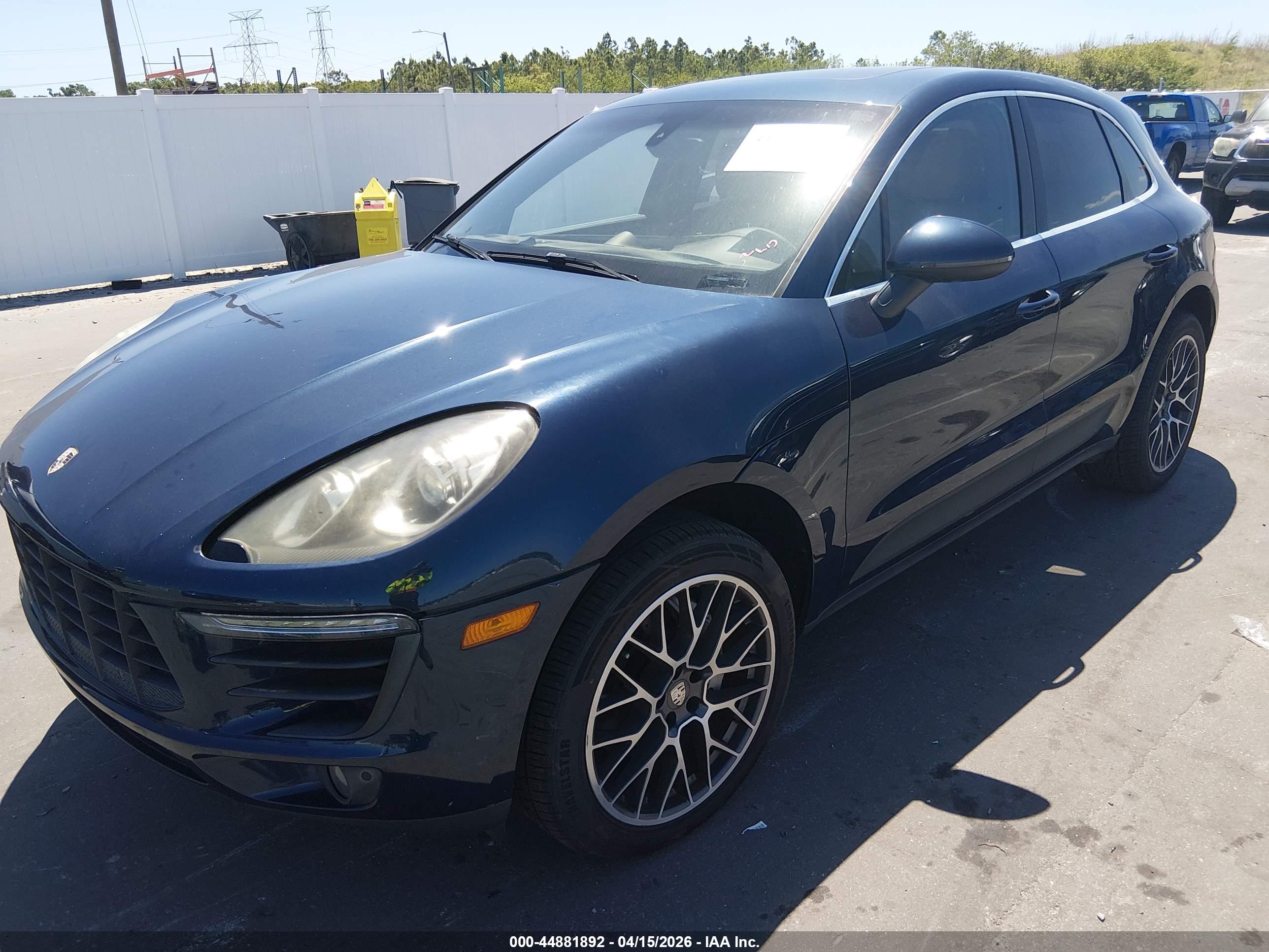 PORSCHE MACAN image 2