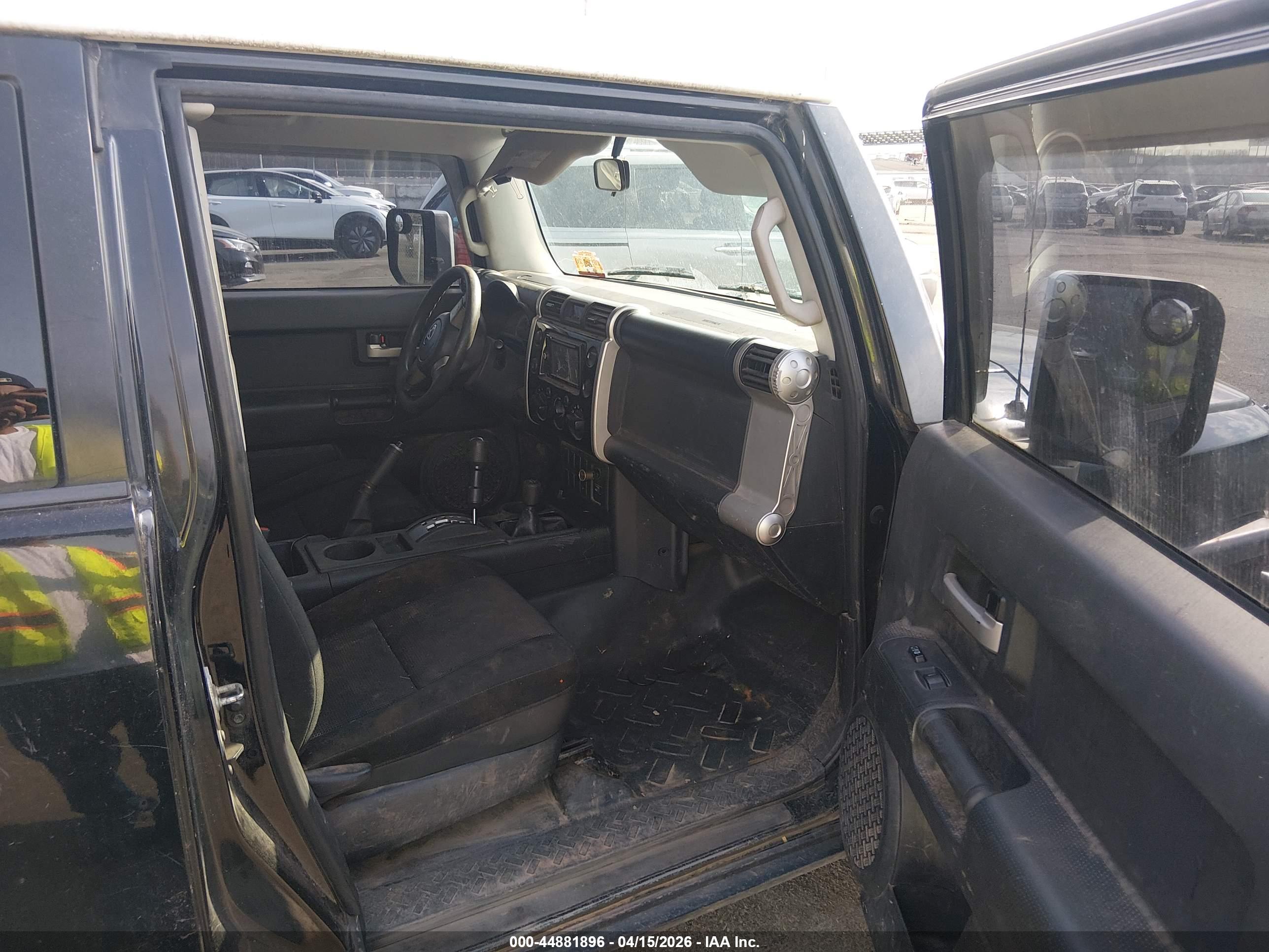 TOYOTA FJ image 5