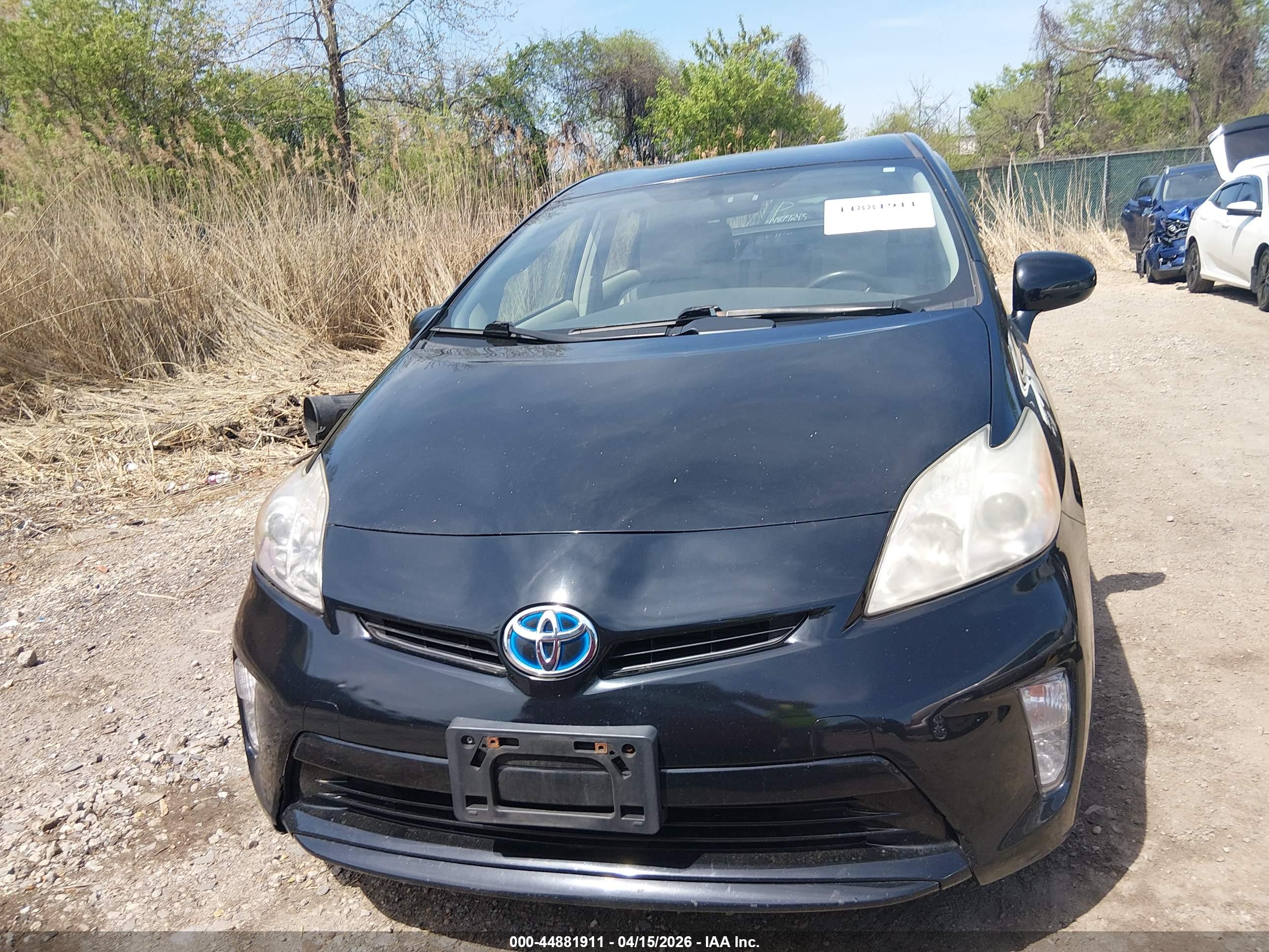 TOYOTA PRIUS image 6