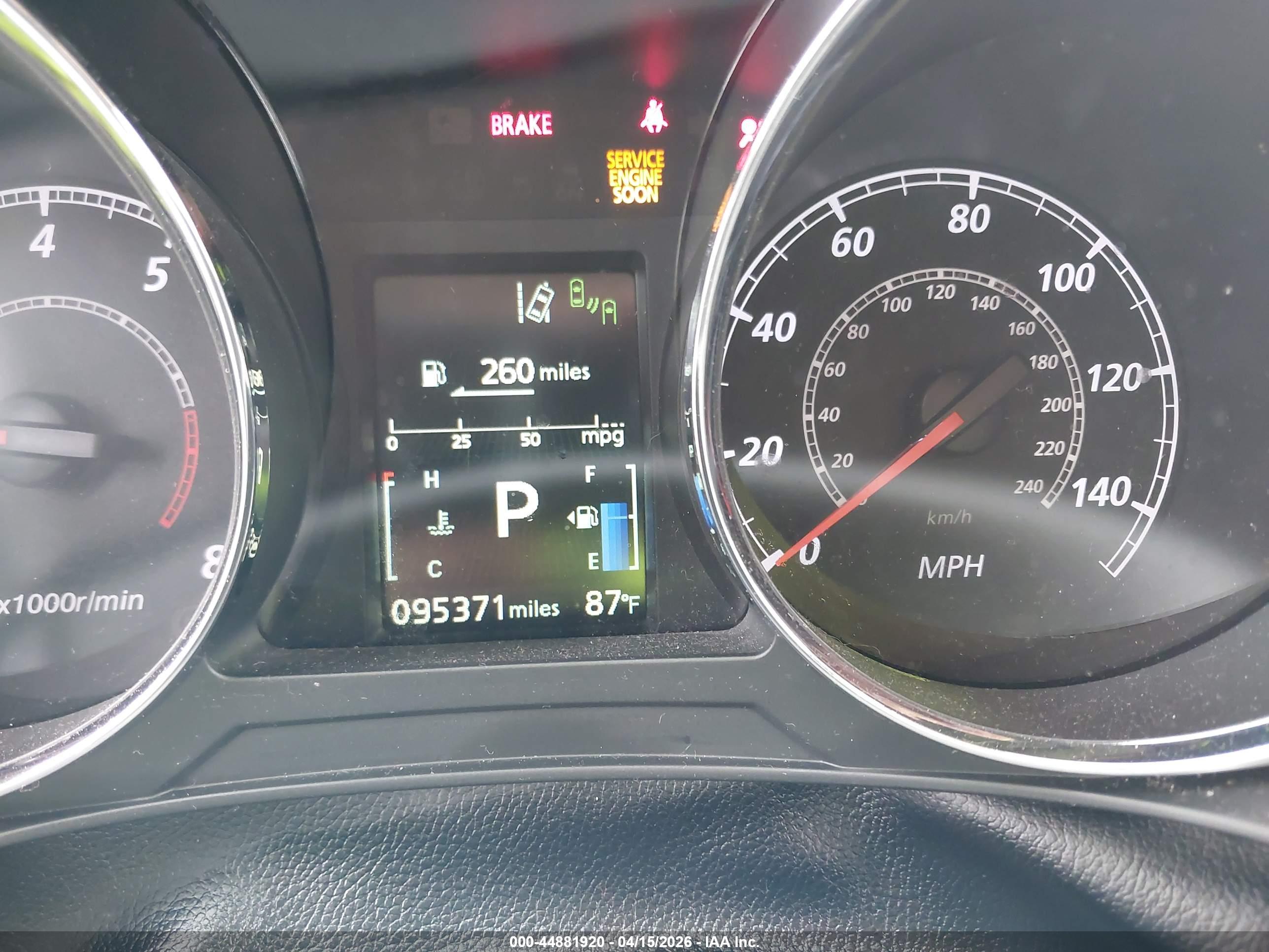 MITSUBISHI OUTLANDER image 7