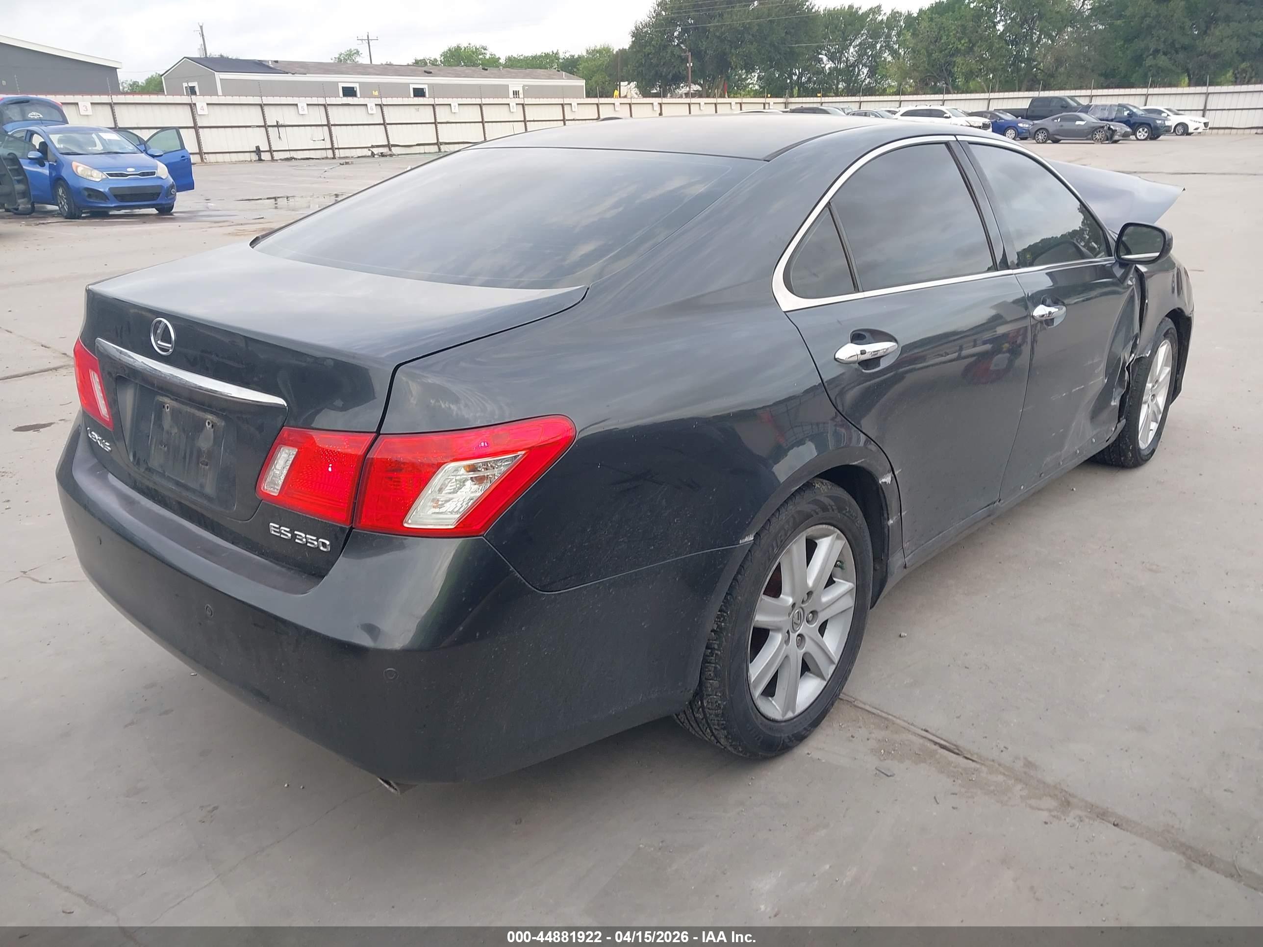 LEXUS ES image 4