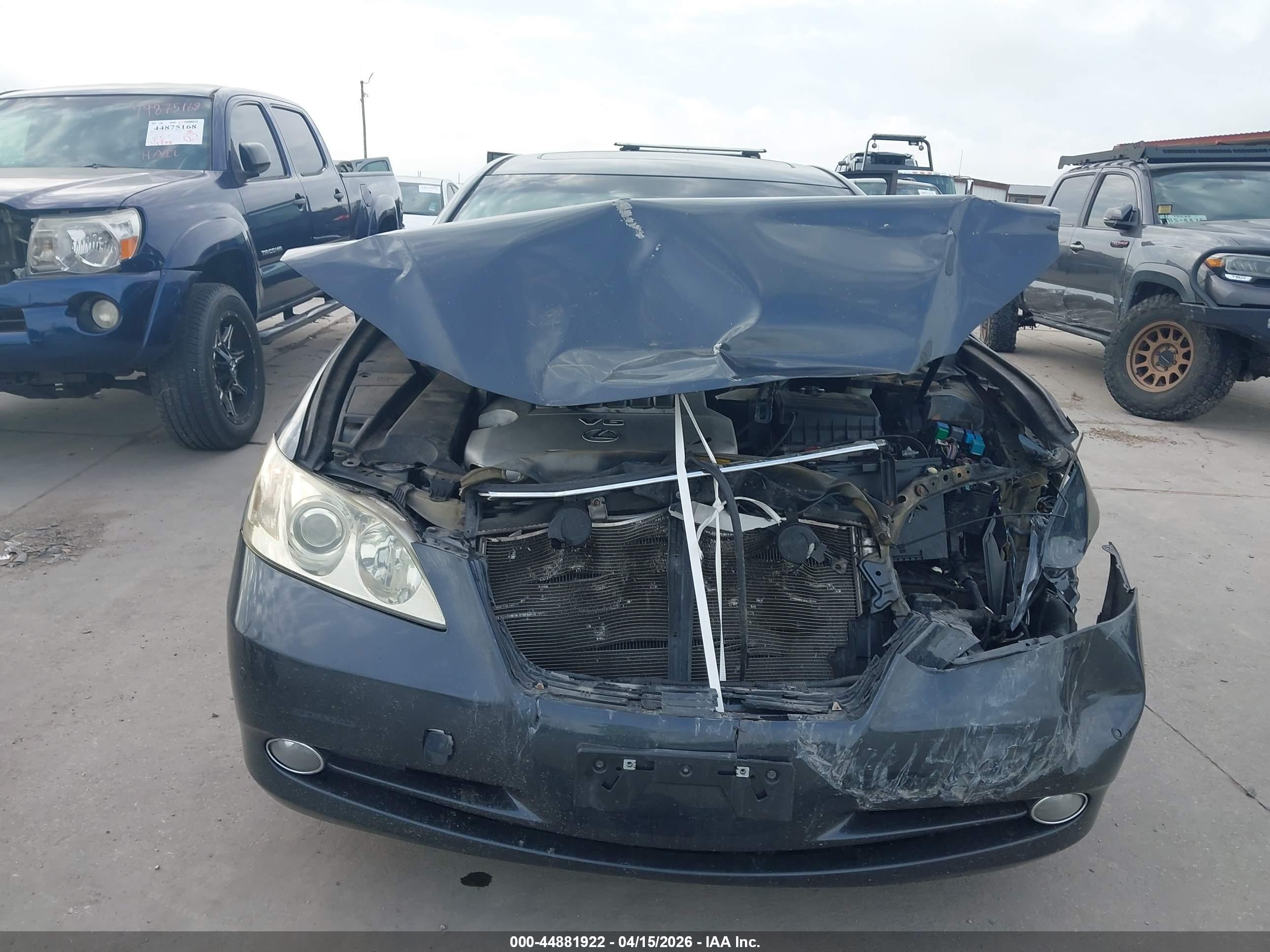 LEXUS ES image 6