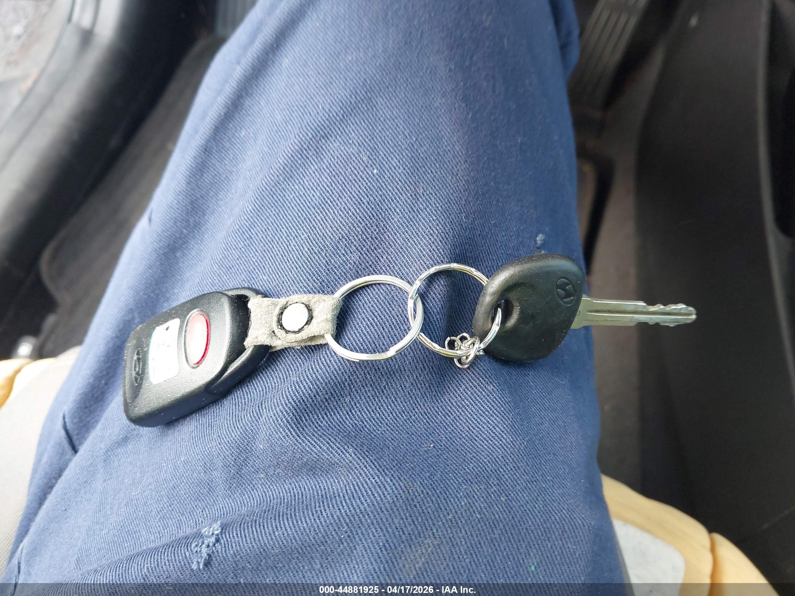 HYUNDAI ELANTRA image 11
