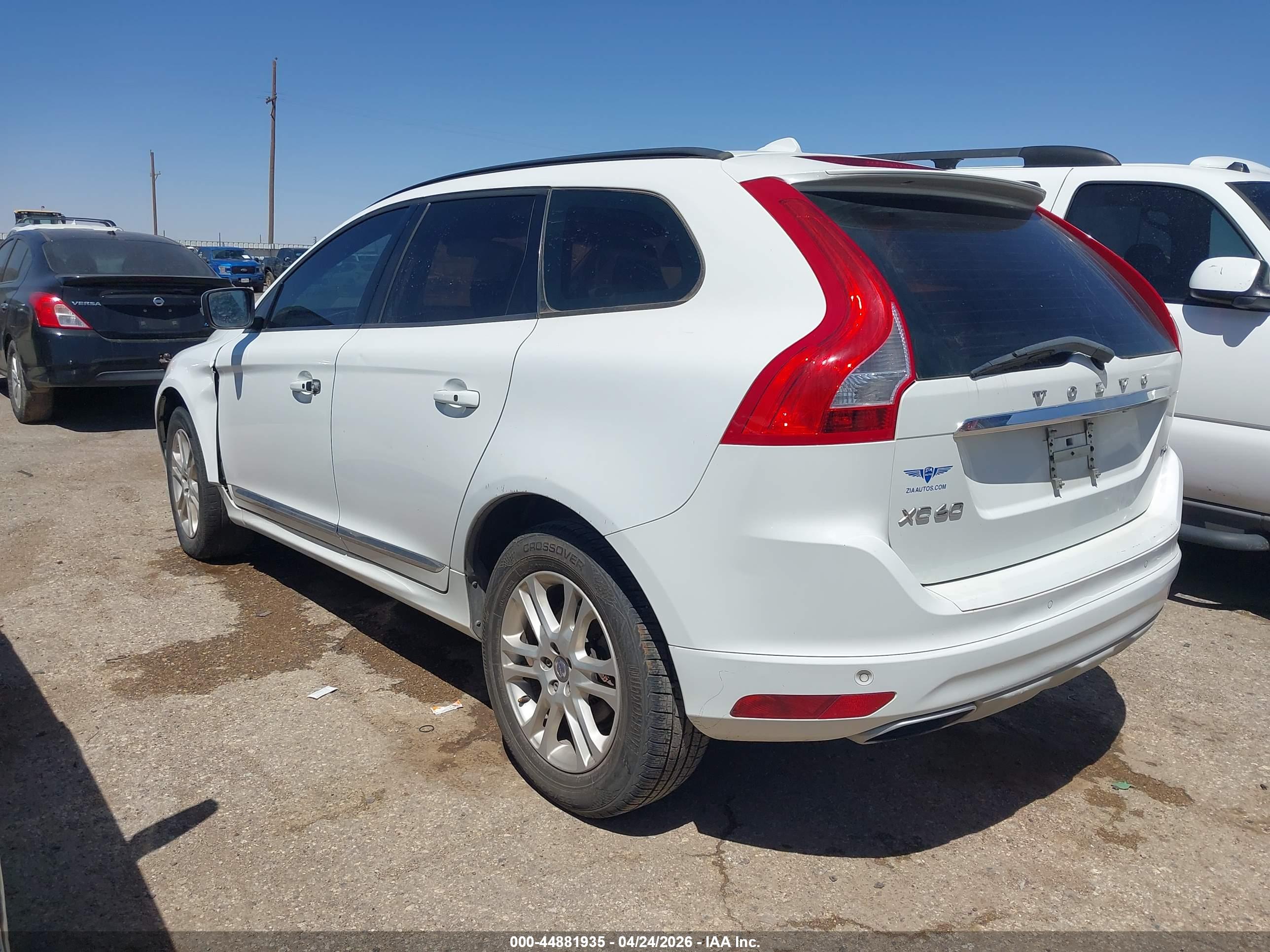 VOLVO XC60 image 3
