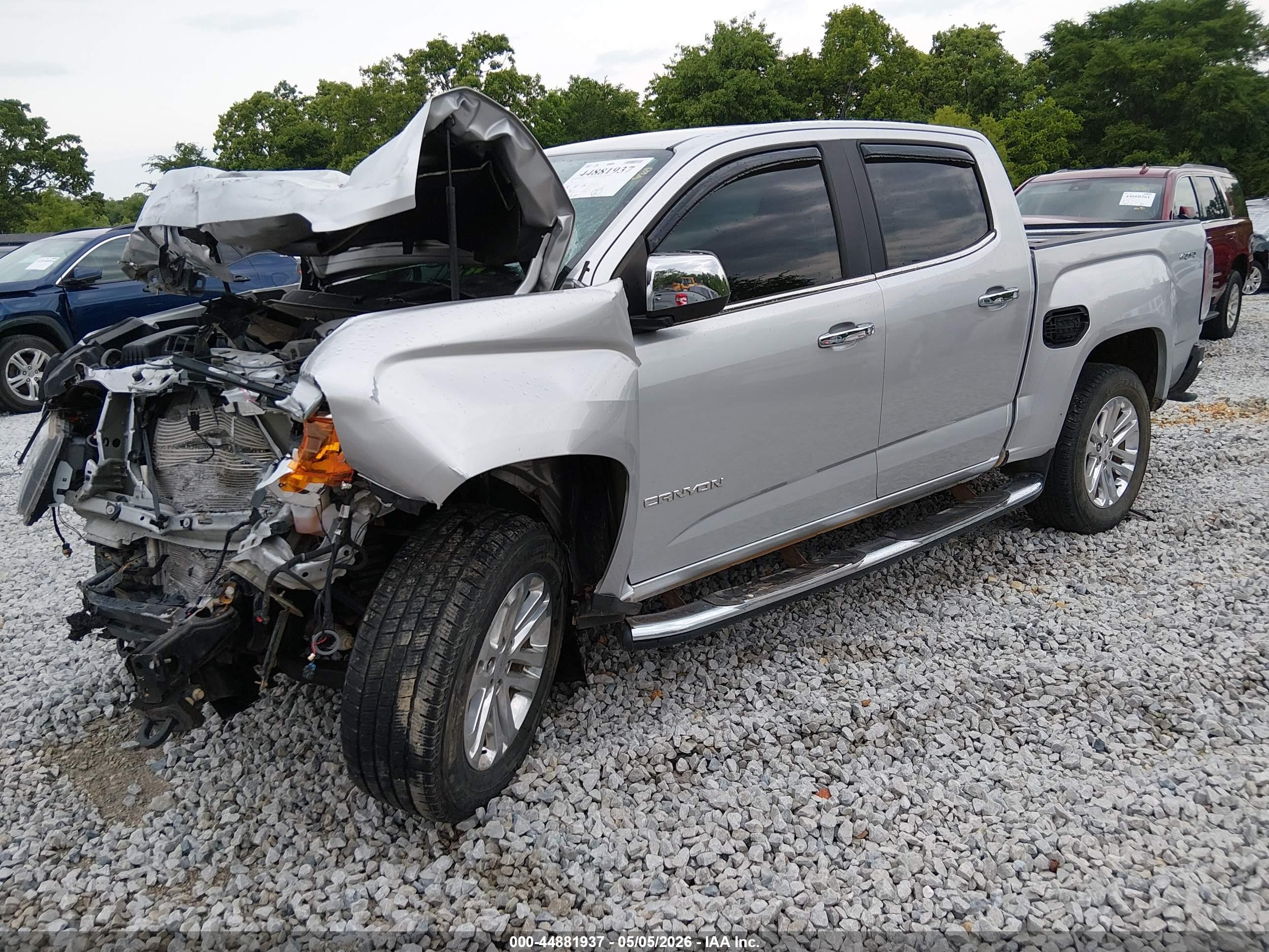 GMC CANYON image 2