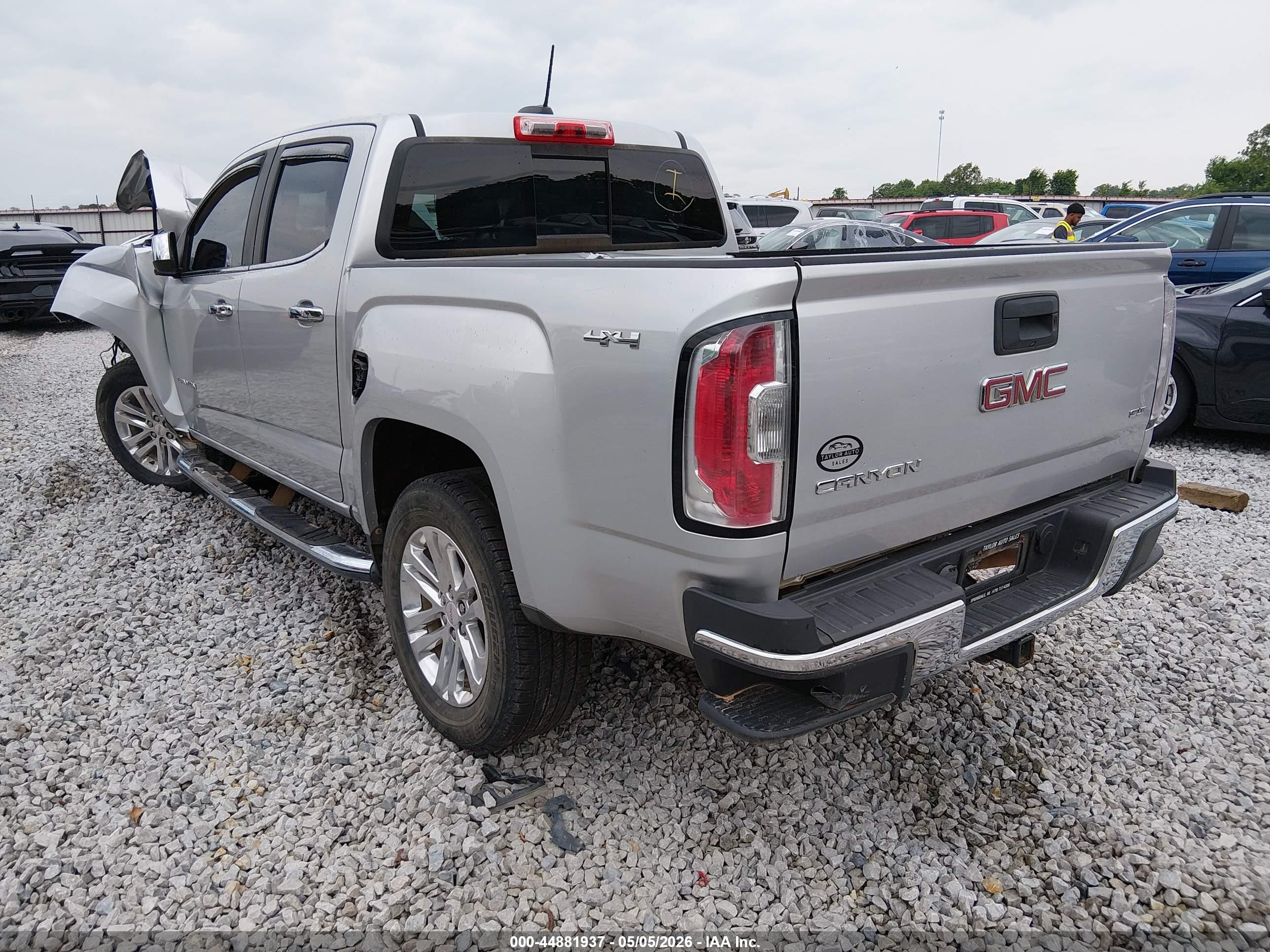 GMC CANYON image 3