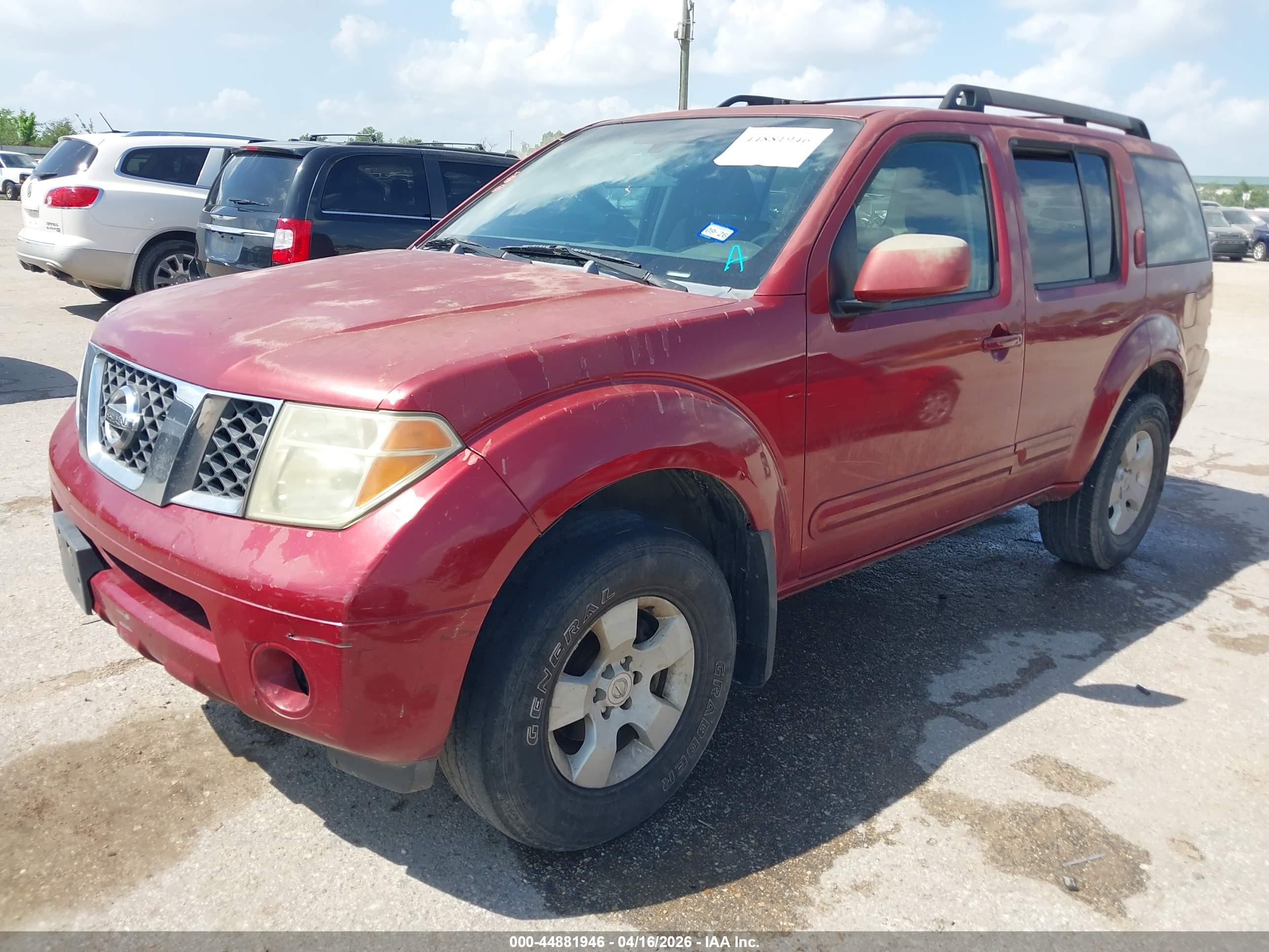 NISSAN PATHFINDER image 2