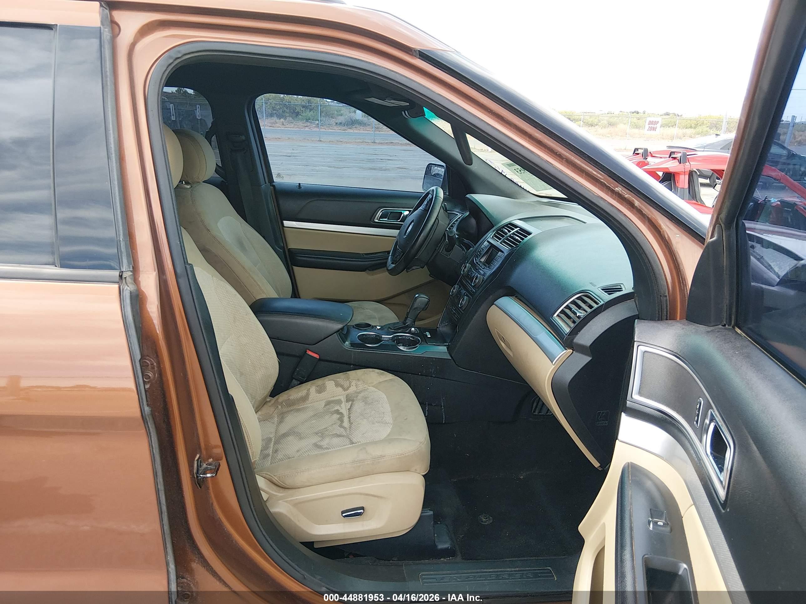 FORD EXPLORER image 5