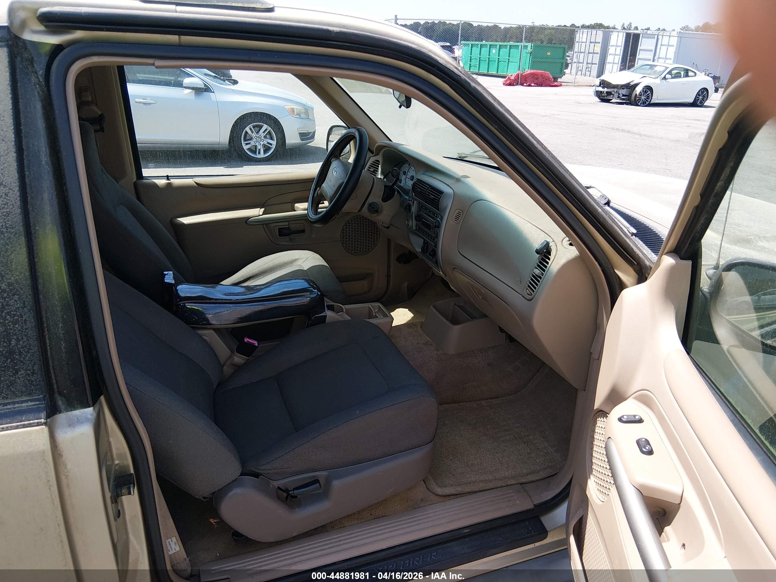 FORD EXPLORER image 5