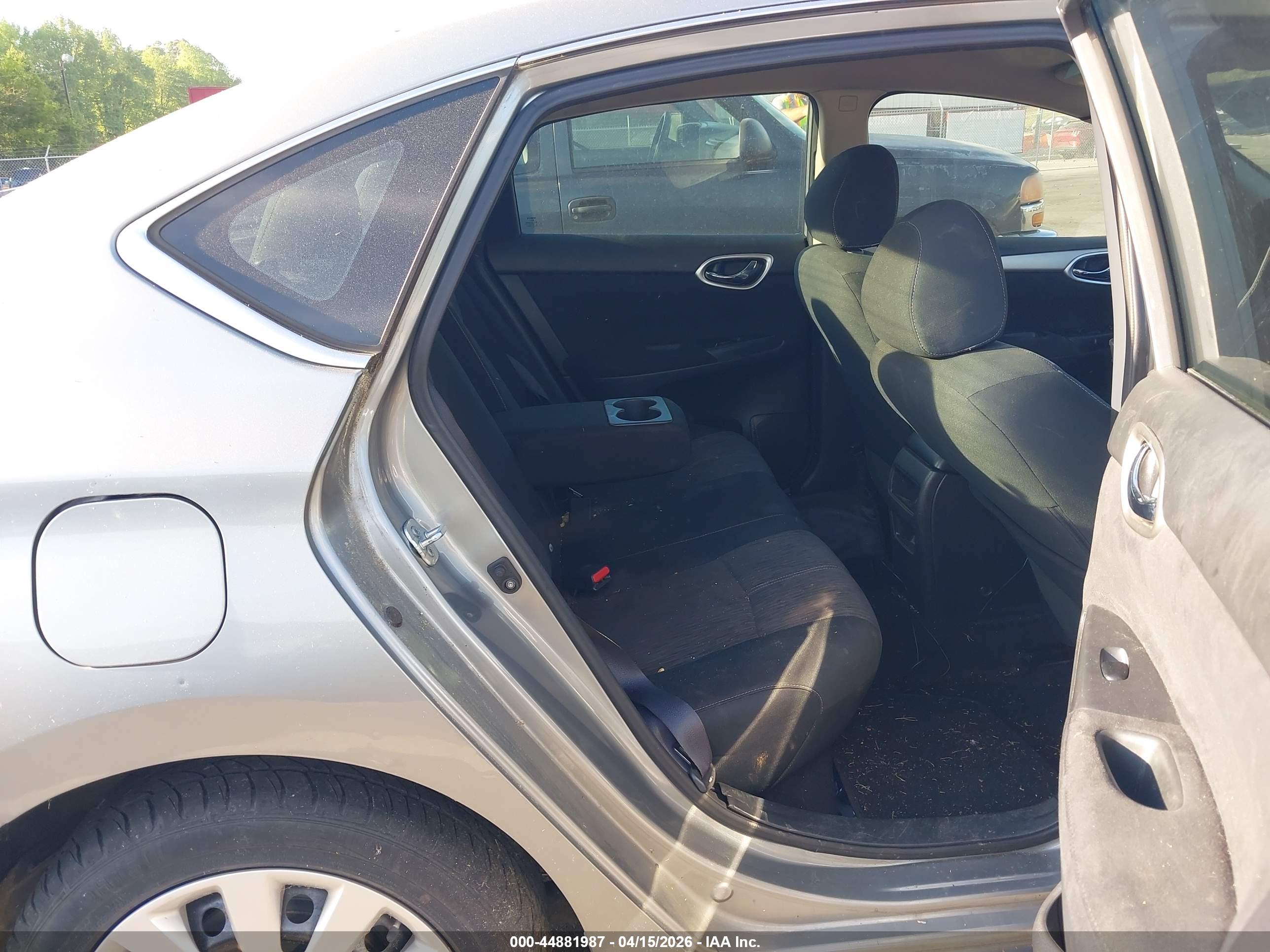 NISSAN SENTRA image 8