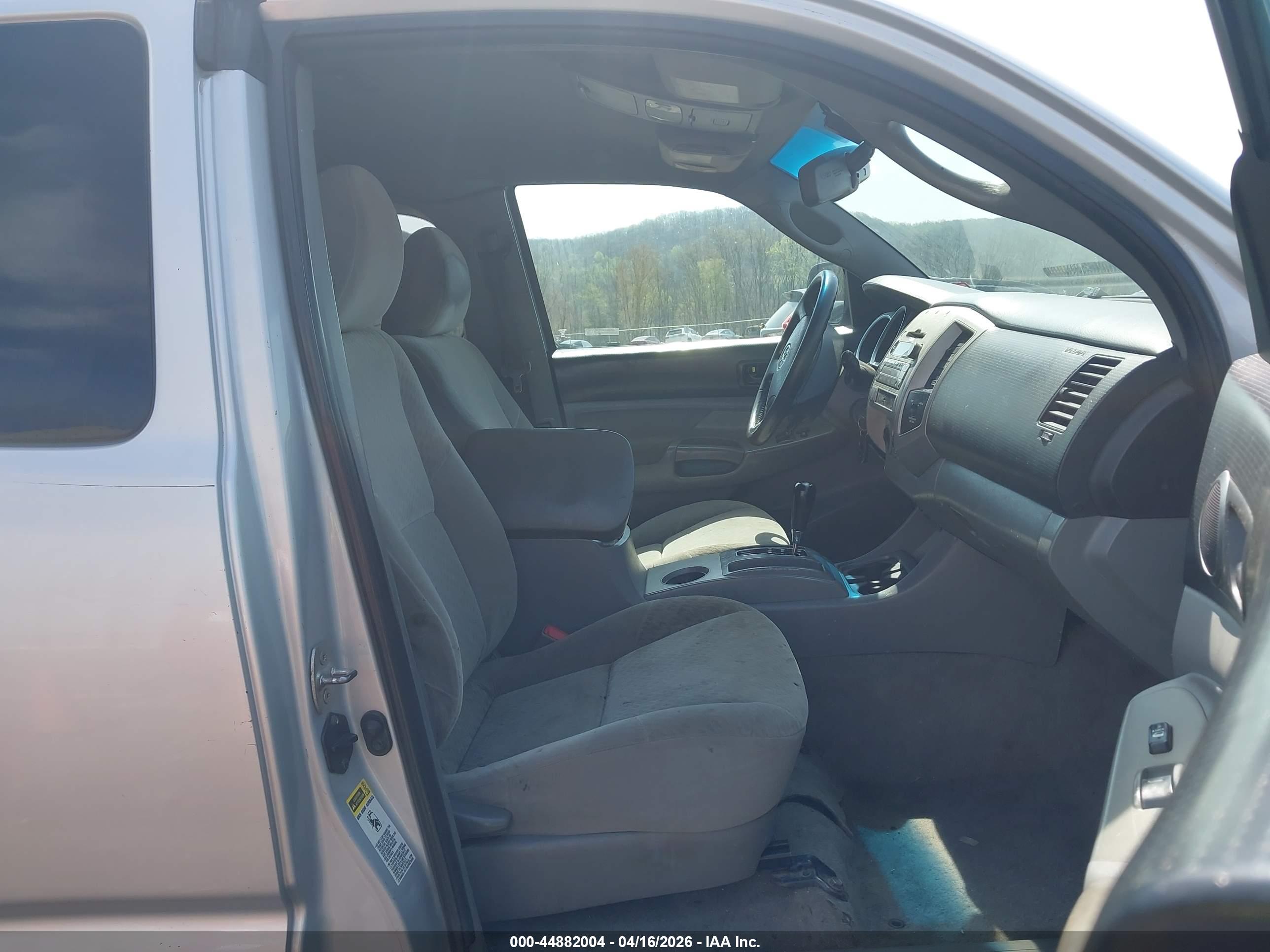 TOYOTA TACOMA image 5