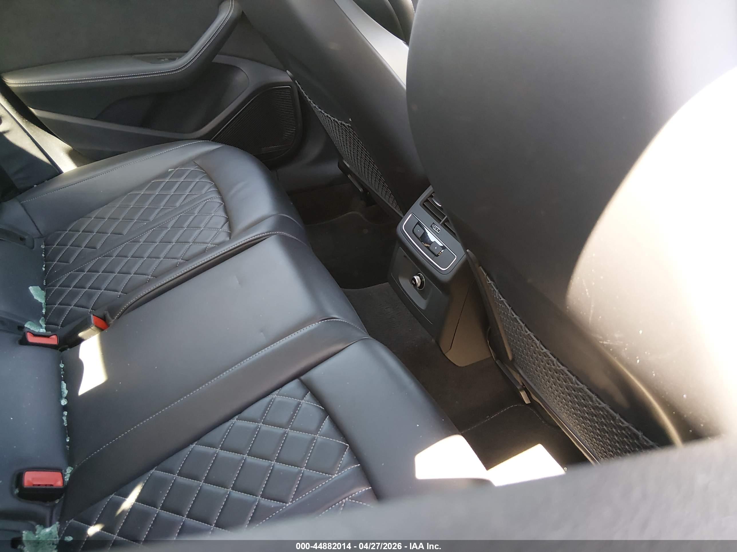 AUDI S4 image 8