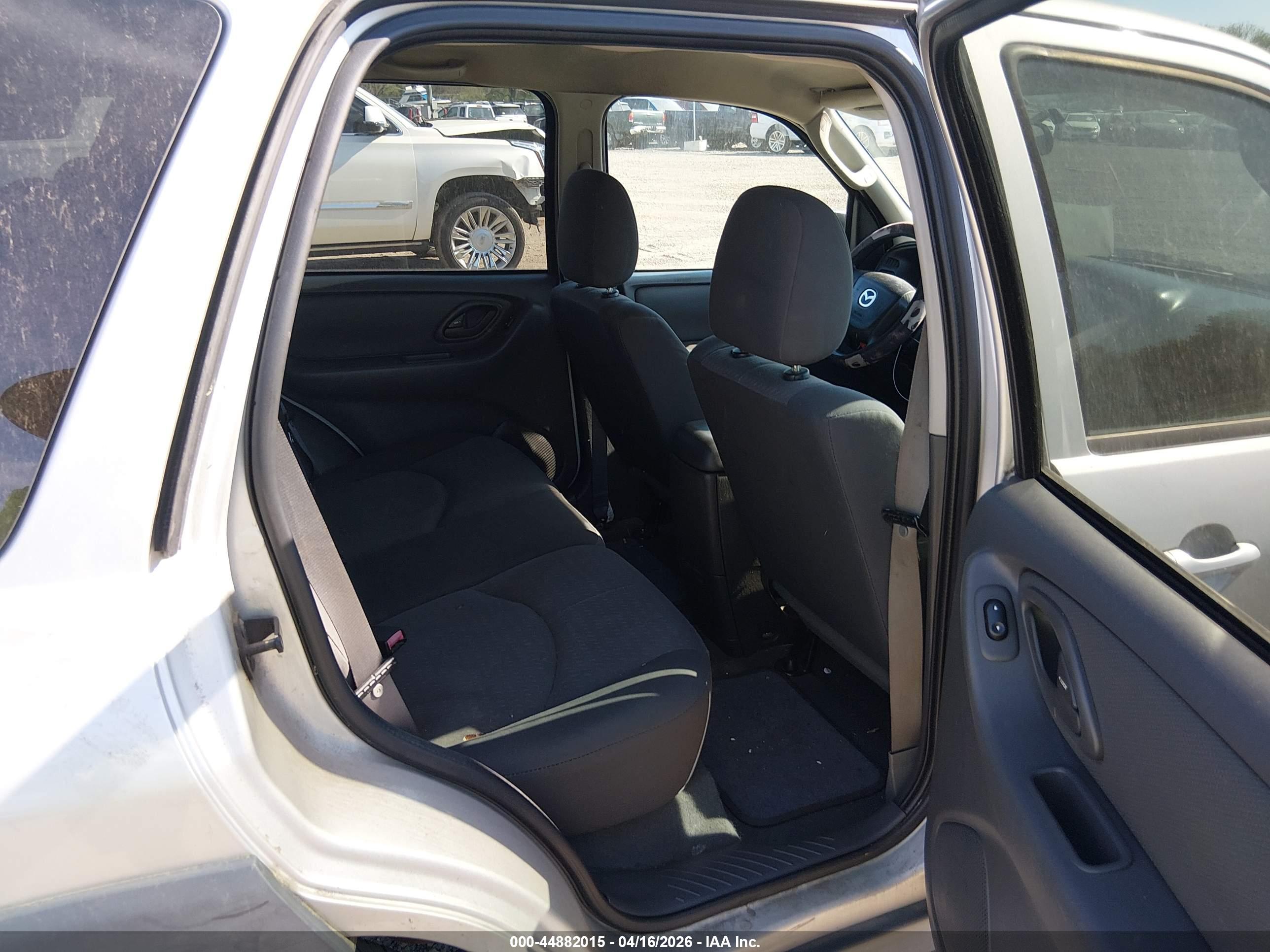 MAZDA TRIBUTE image 8