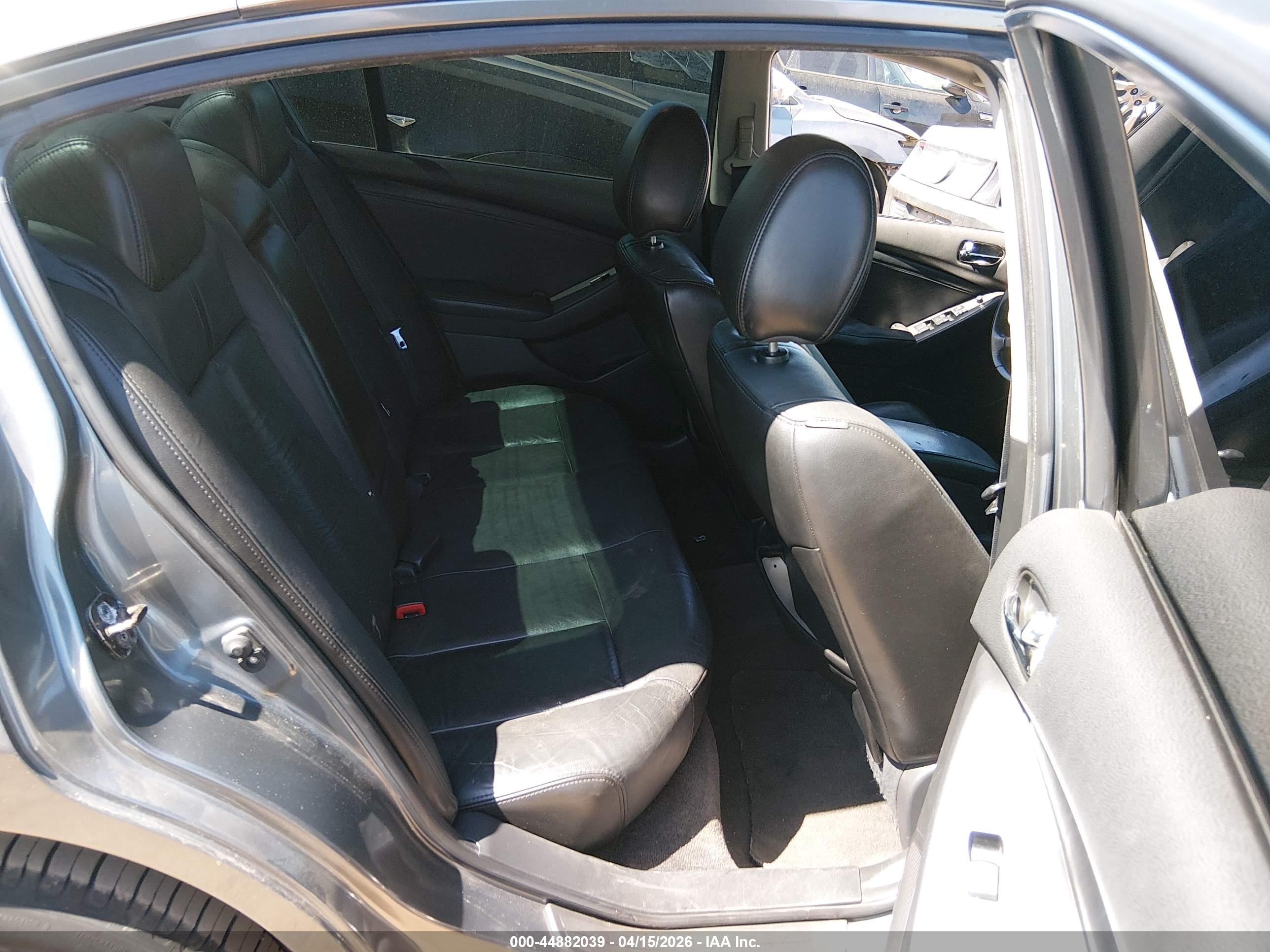 NISSAN ALTIMA image 8