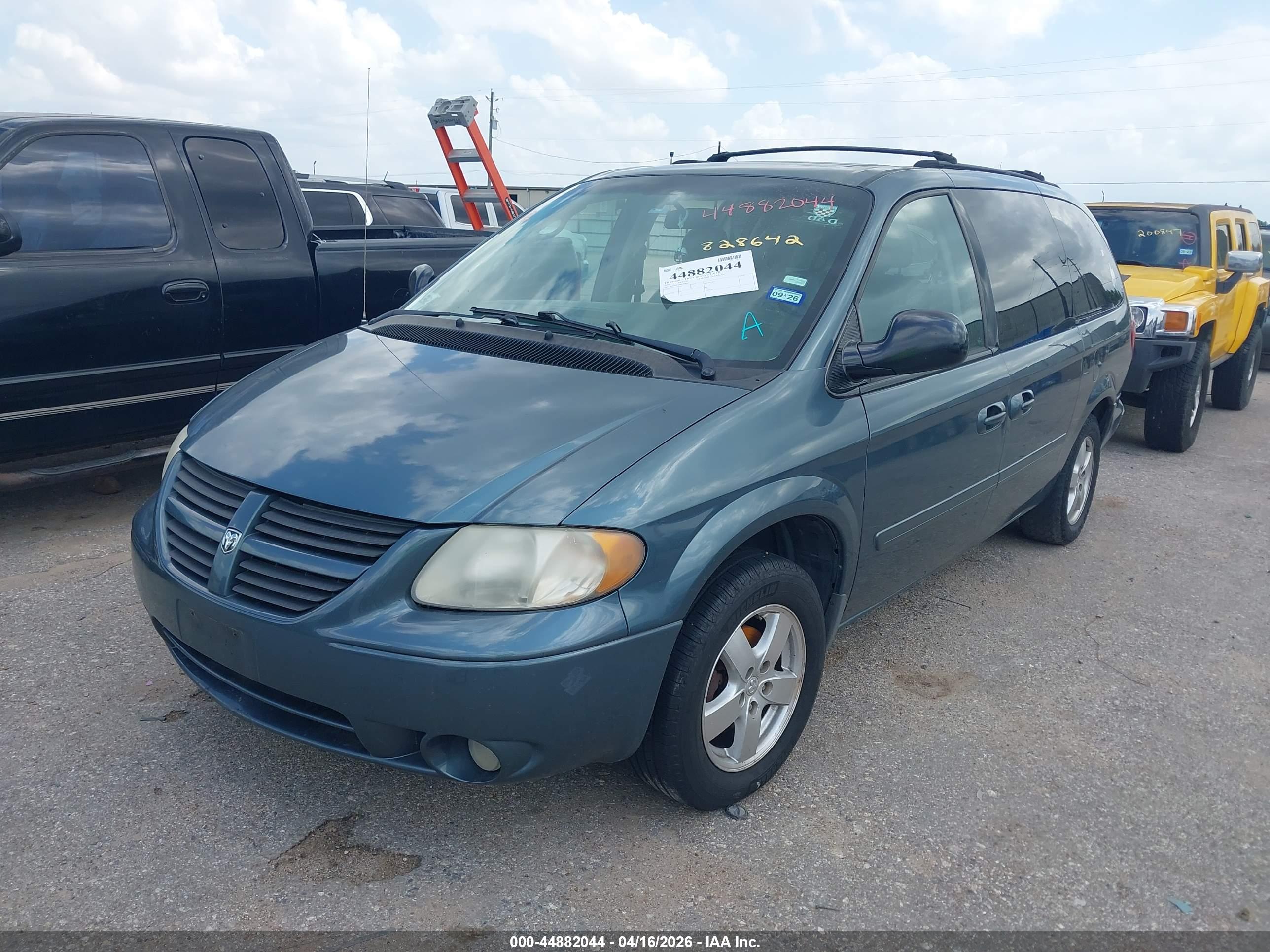 DODGE GRAND image 2