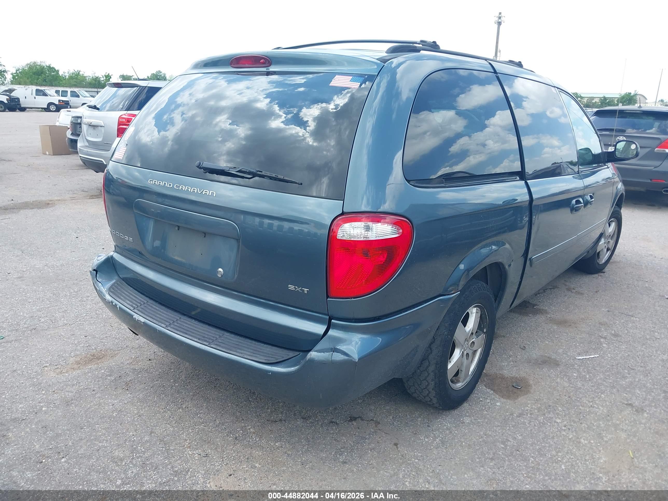 DODGE GRAND image 4