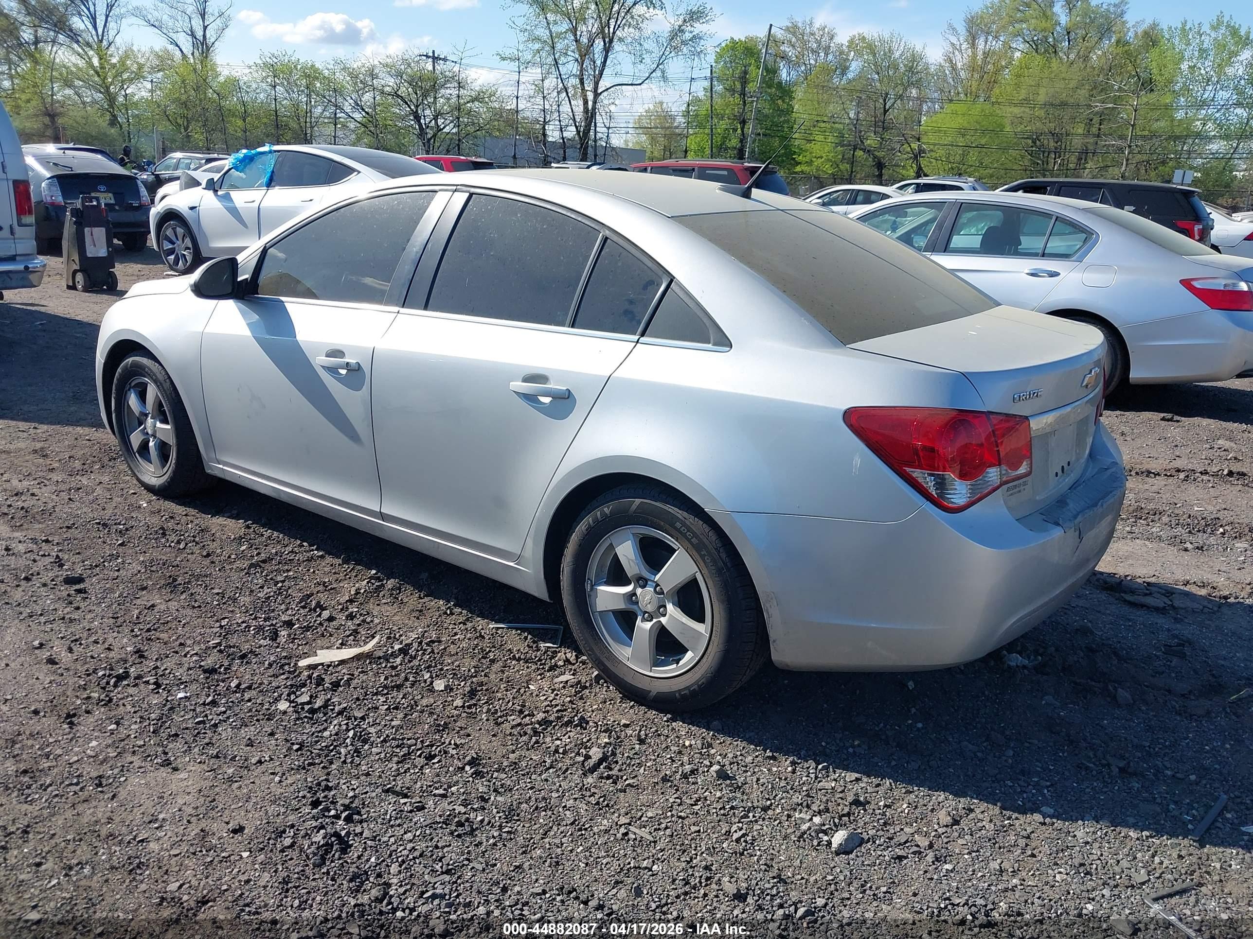 CHEVROLET CRUZE image 3