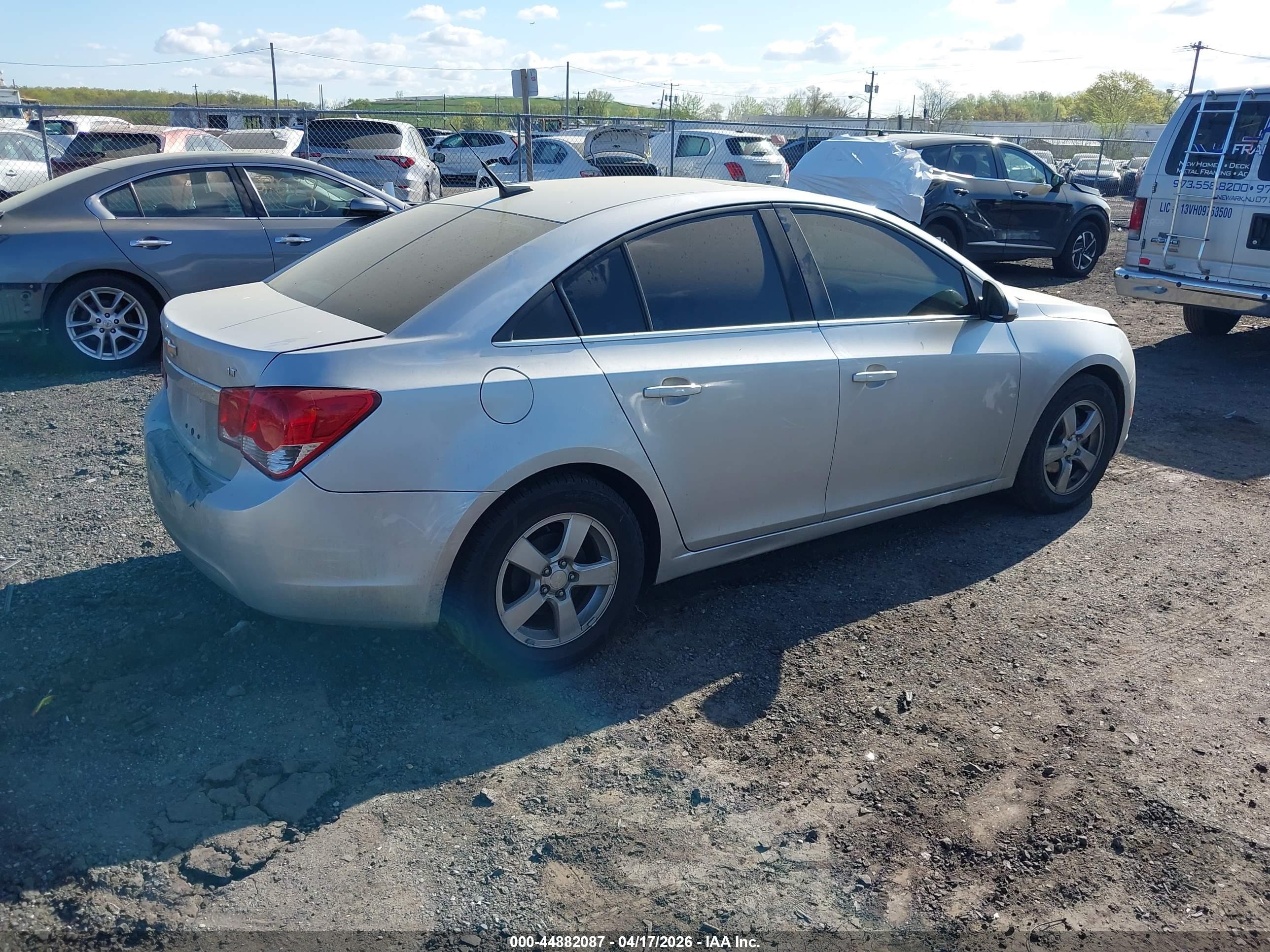 CHEVROLET CRUZE image 4