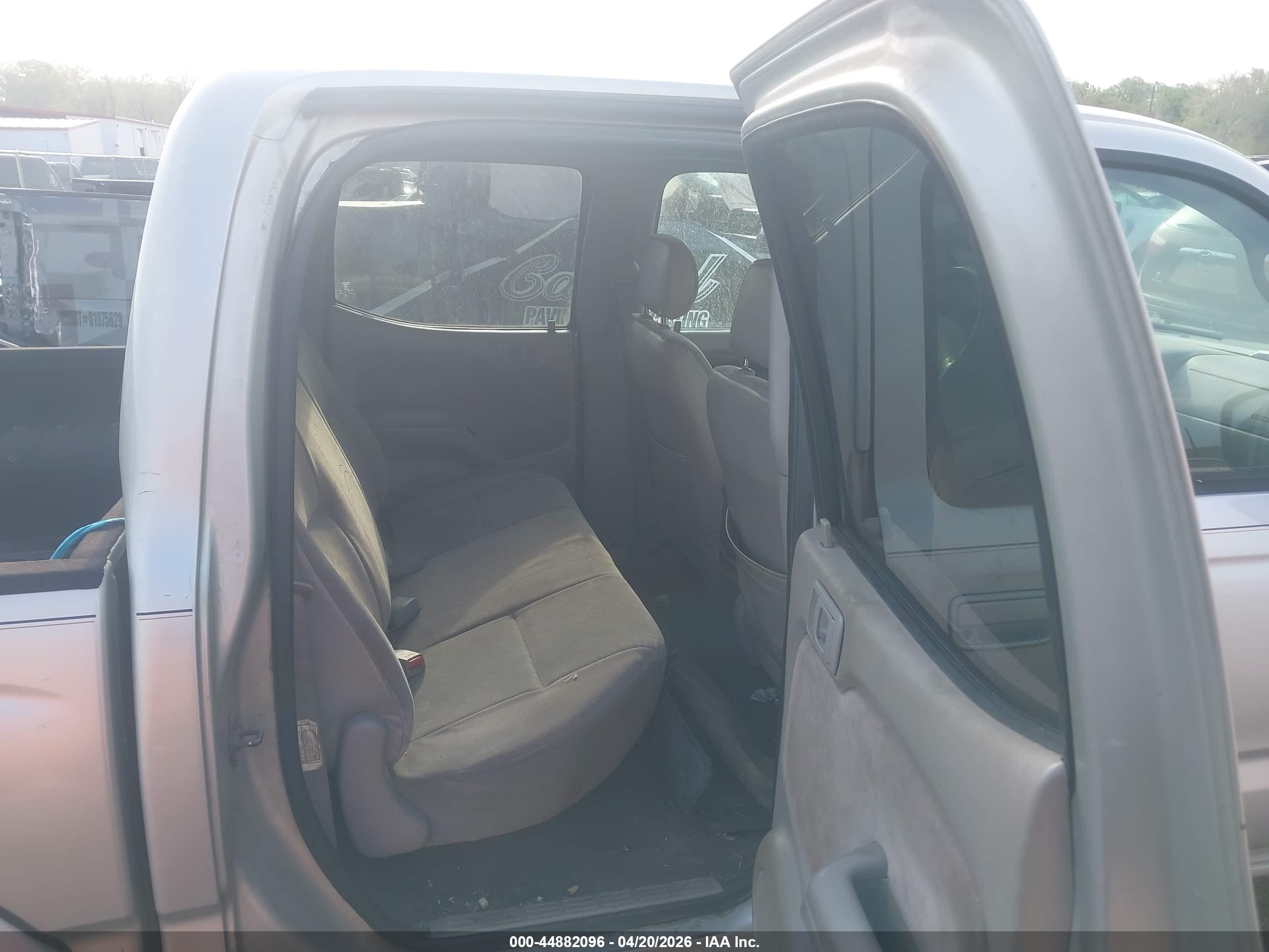 TOYOTA TACOMA image 8