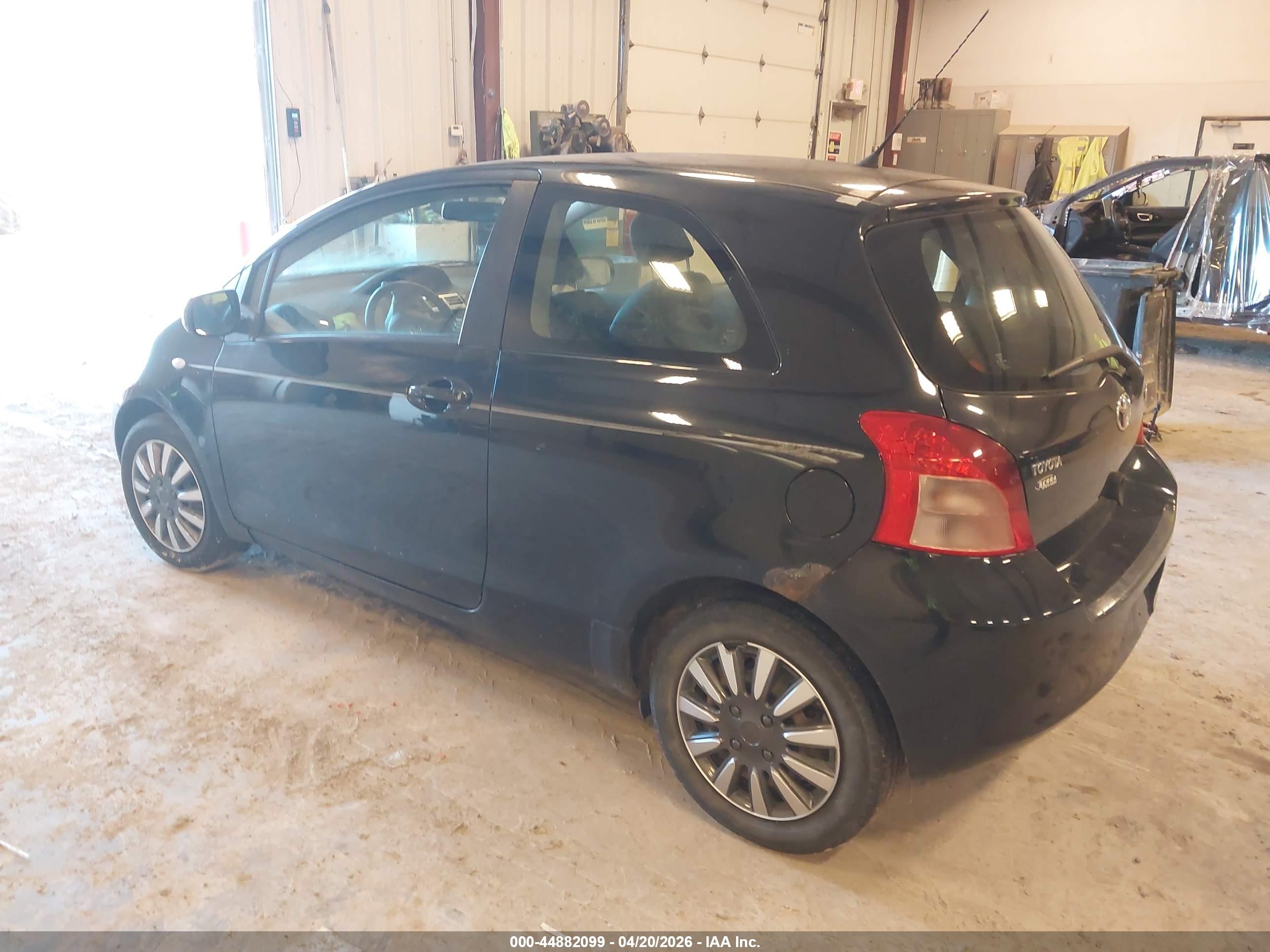 TOYOTA YARIS image 3