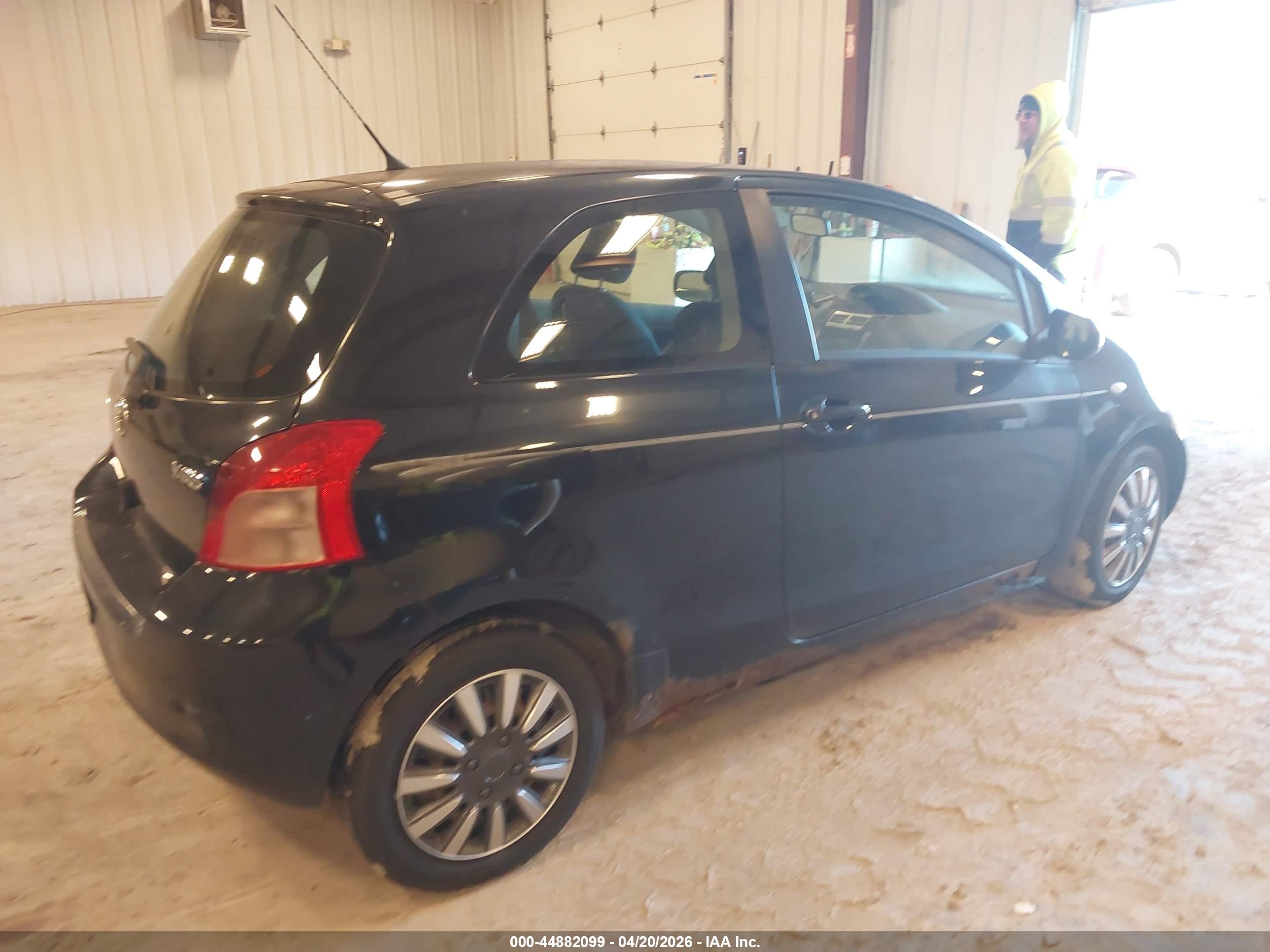 TOYOTA YARIS image 4