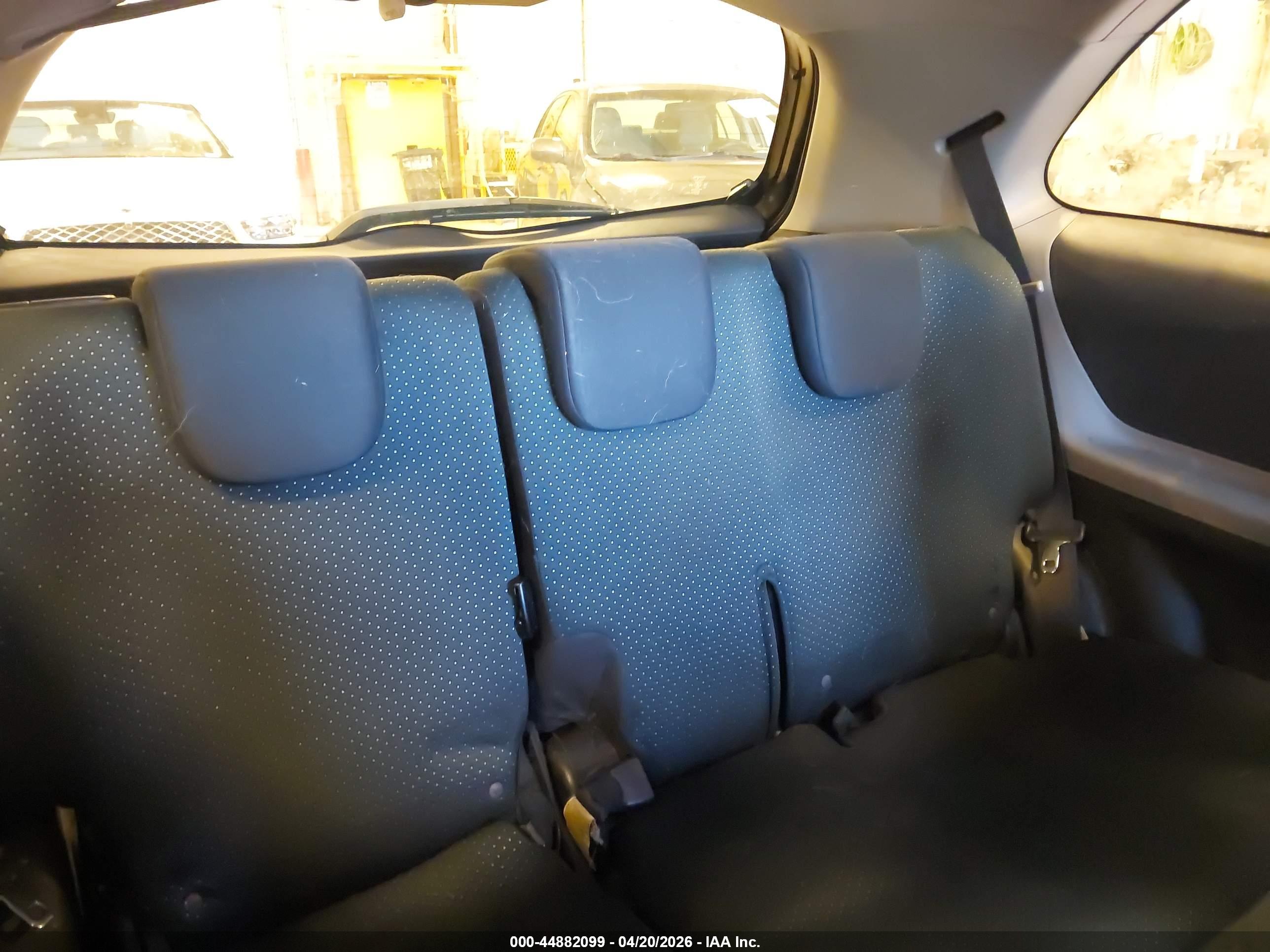 TOYOTA YARIS image 8