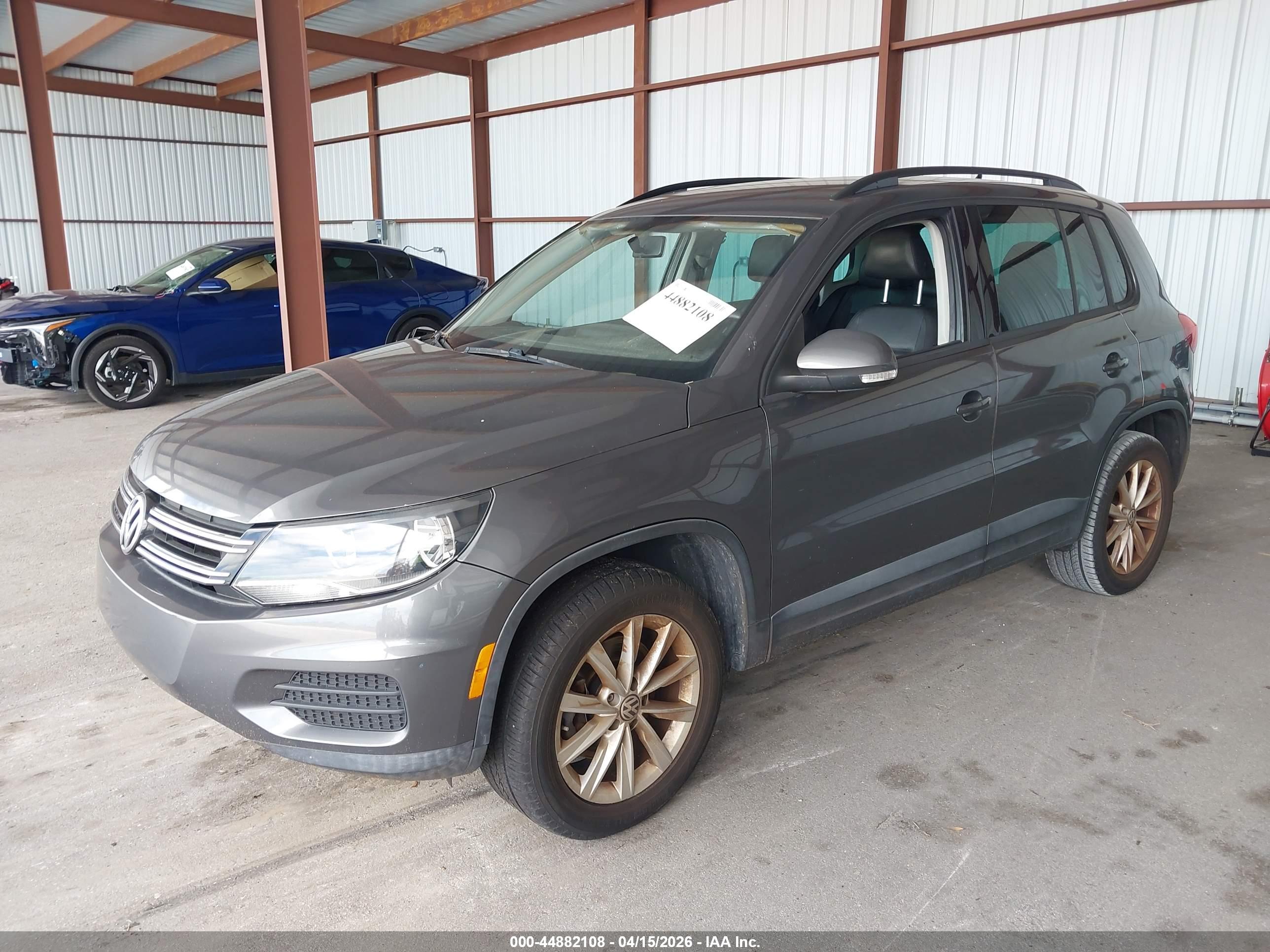 VOLKSWAGEN TIGUAN image 2