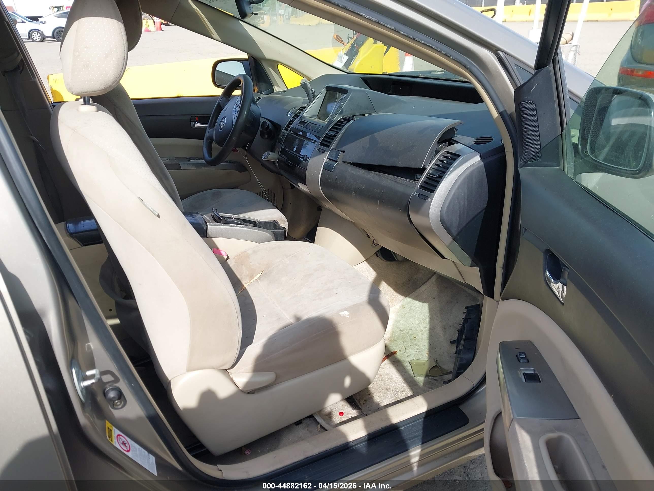 TOYOTA PRIUS image 5