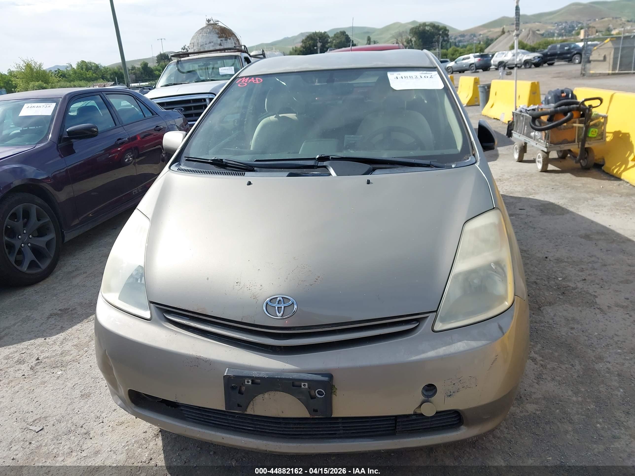 TOYOTA PRIUS image 6
