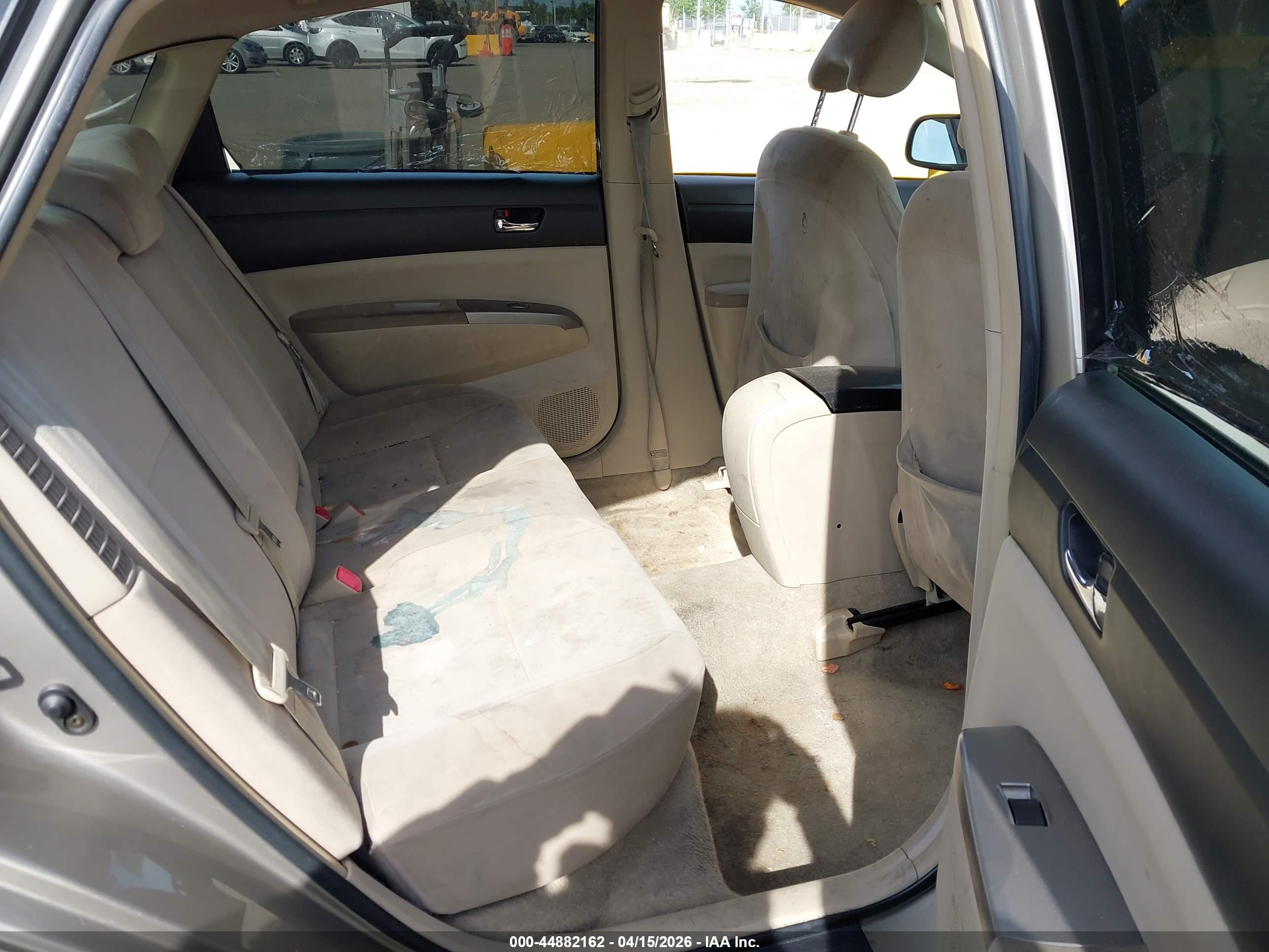 TOYOTA PRIUS image 8