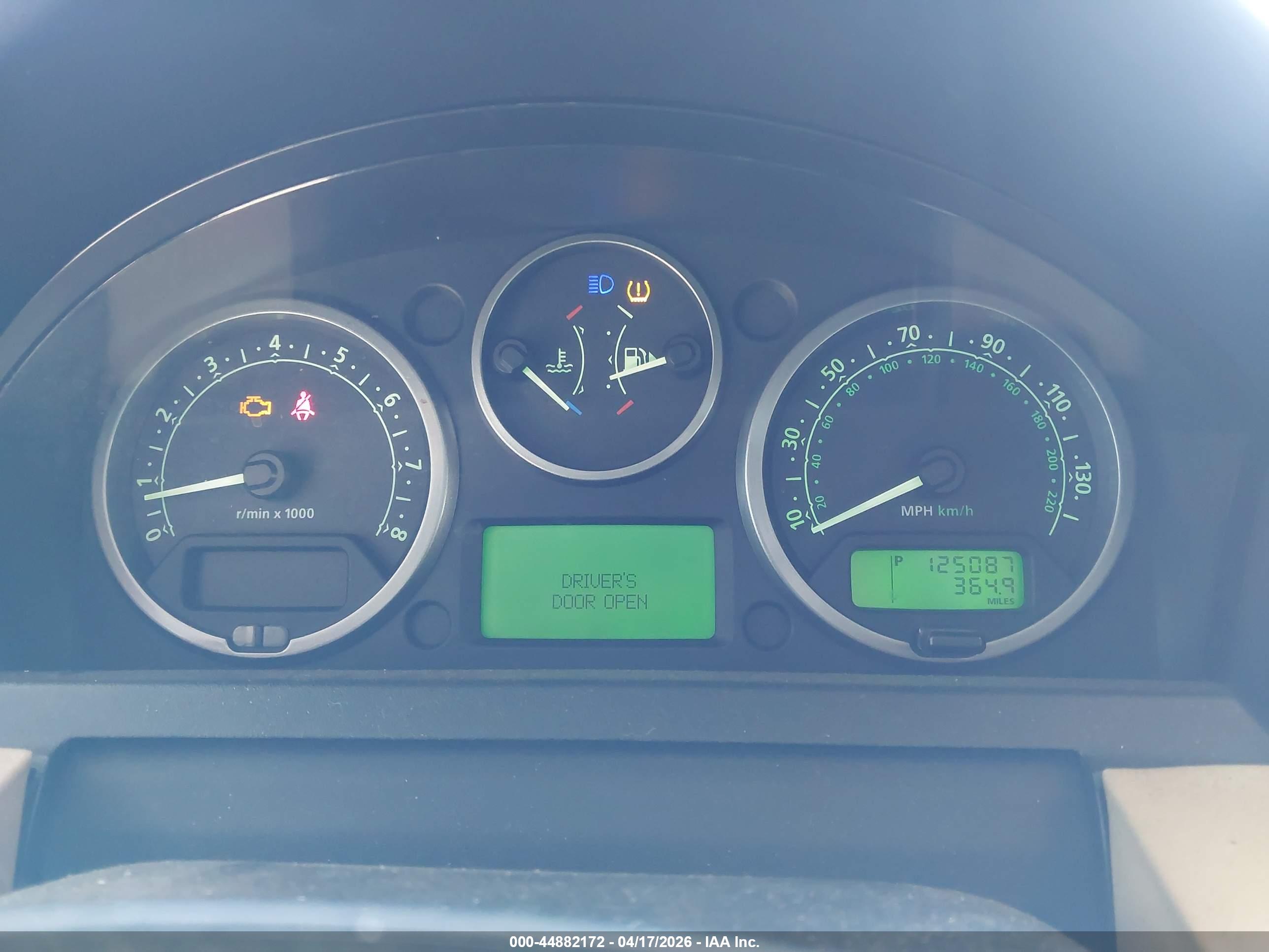 LAND ROVER image 7