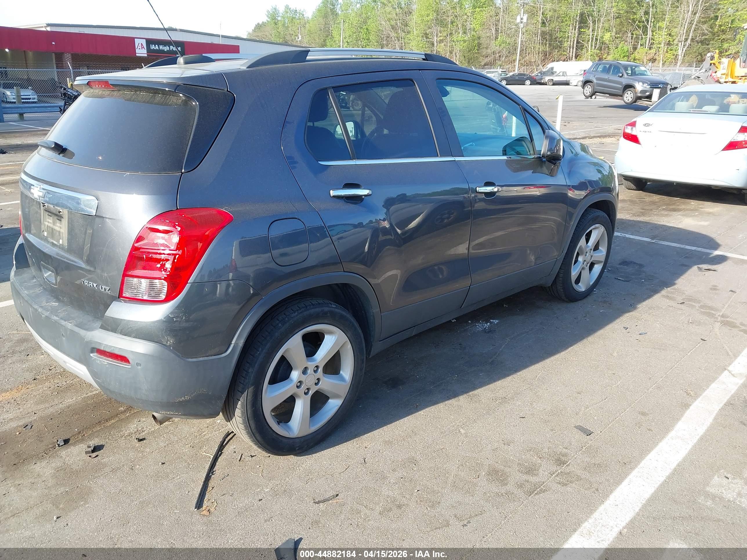 CHEVROLET TRAX image 4