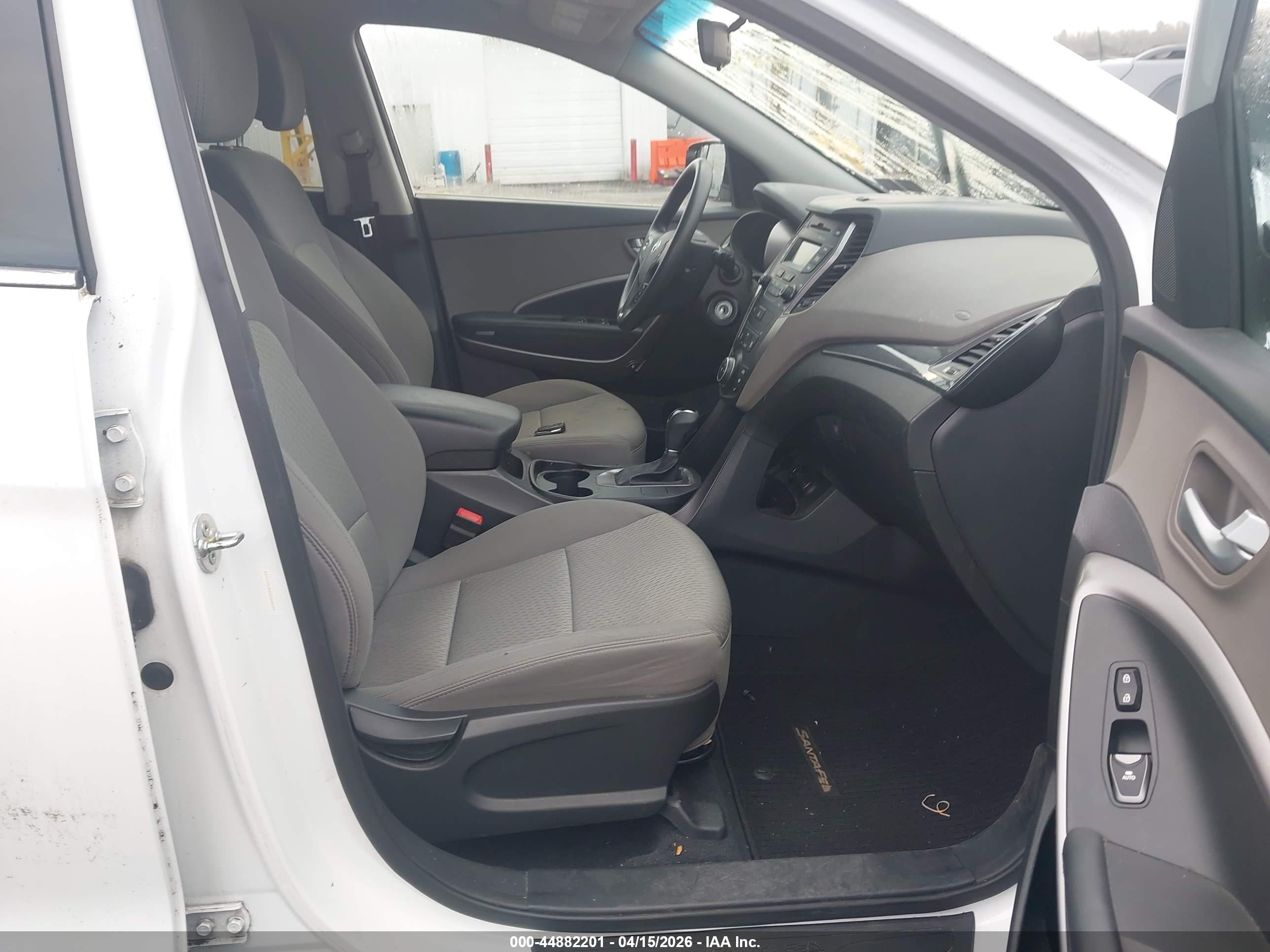 HYUNDAI SANTA image 5