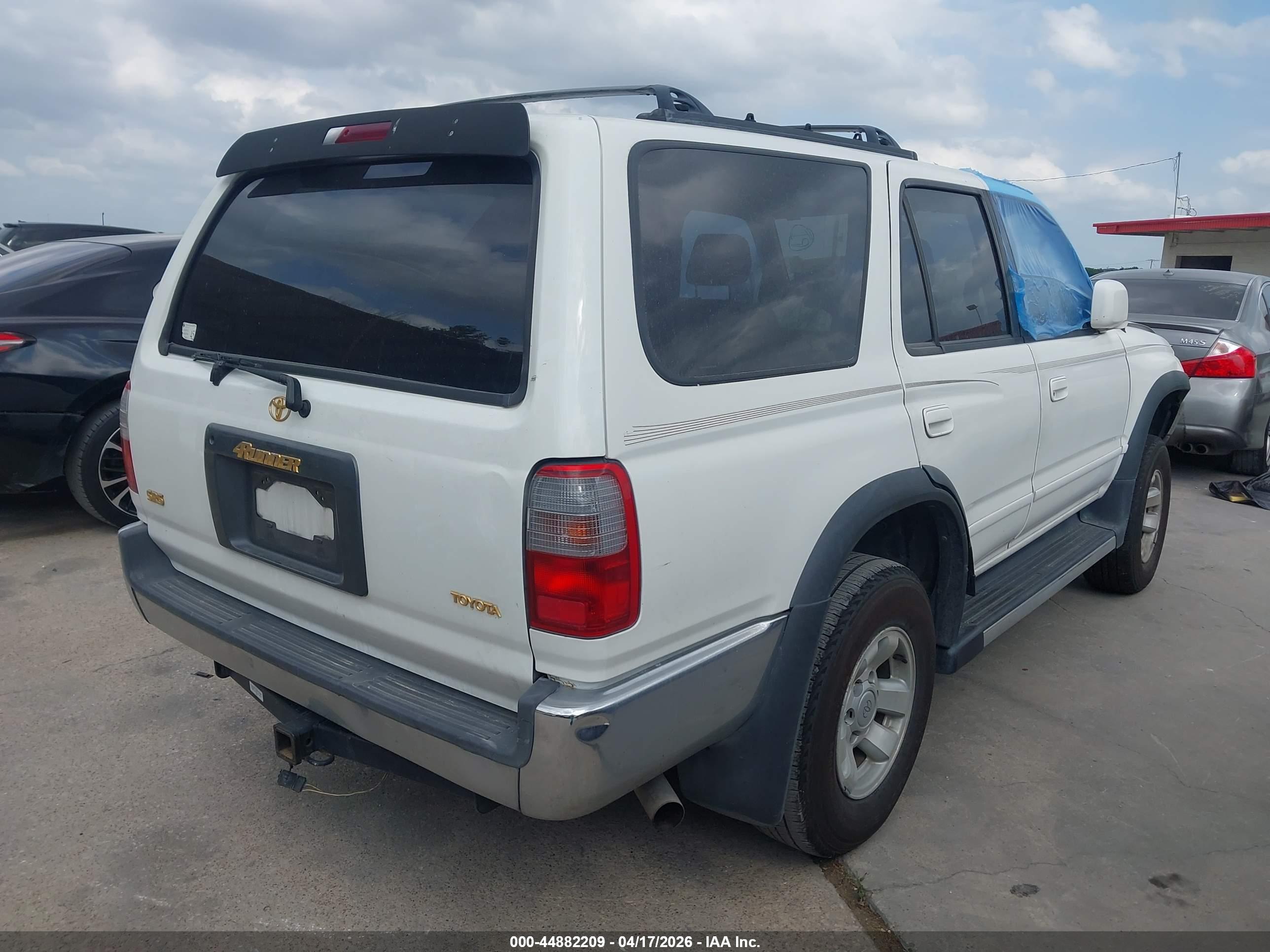 TOYOTA 4RUNNER image 4