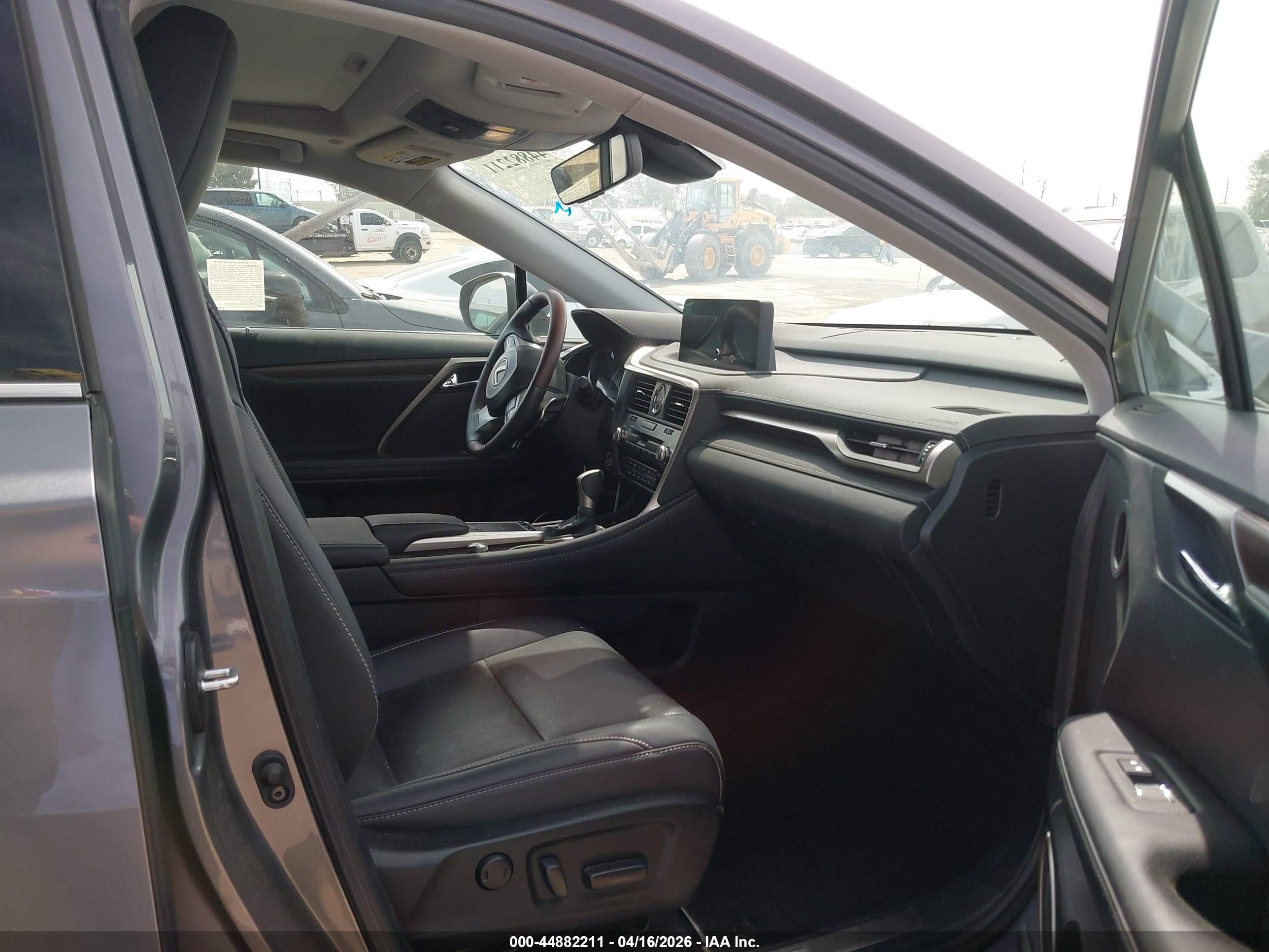 LEXUS RX image 5