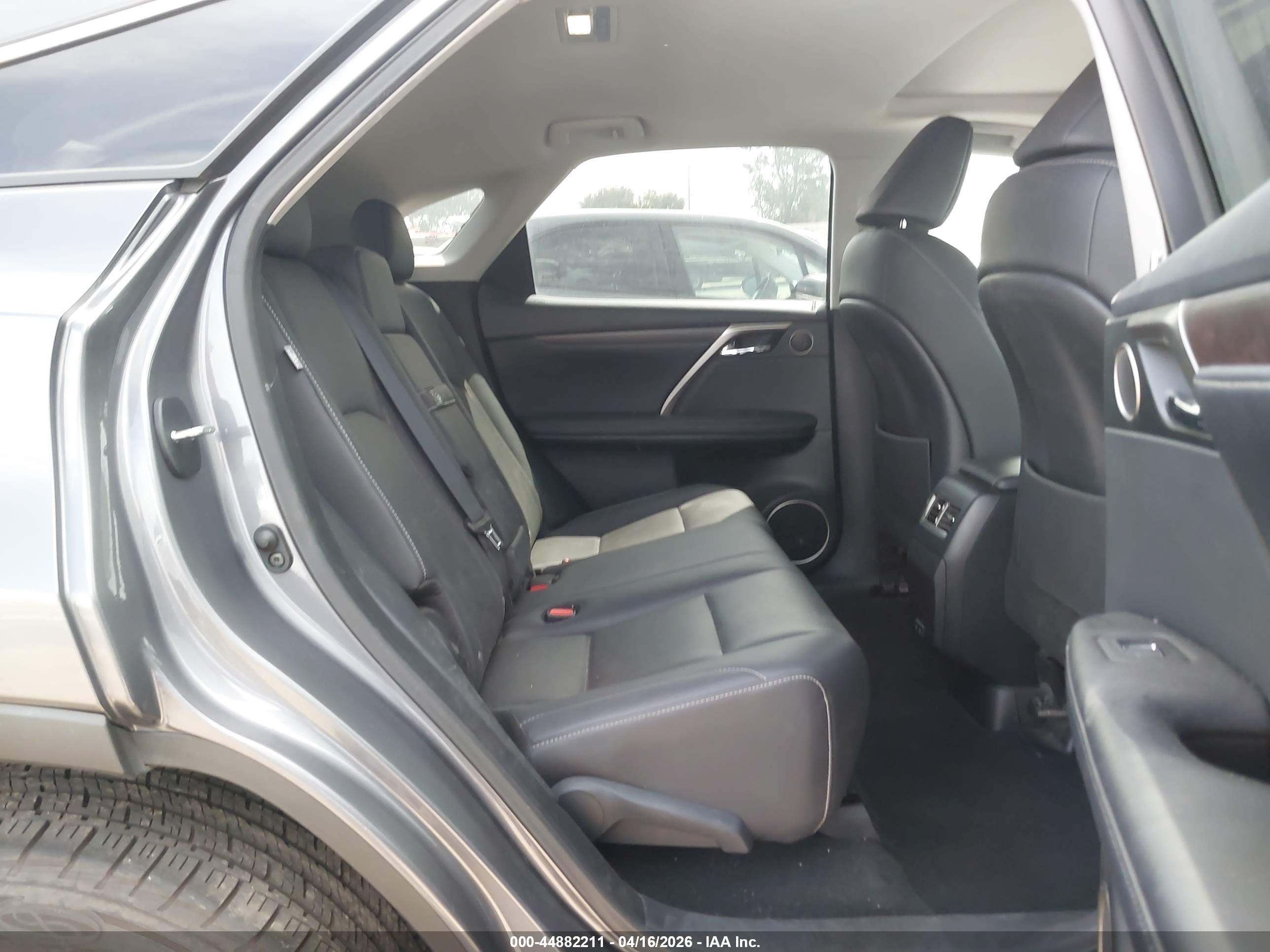 LEXUS RX image 8