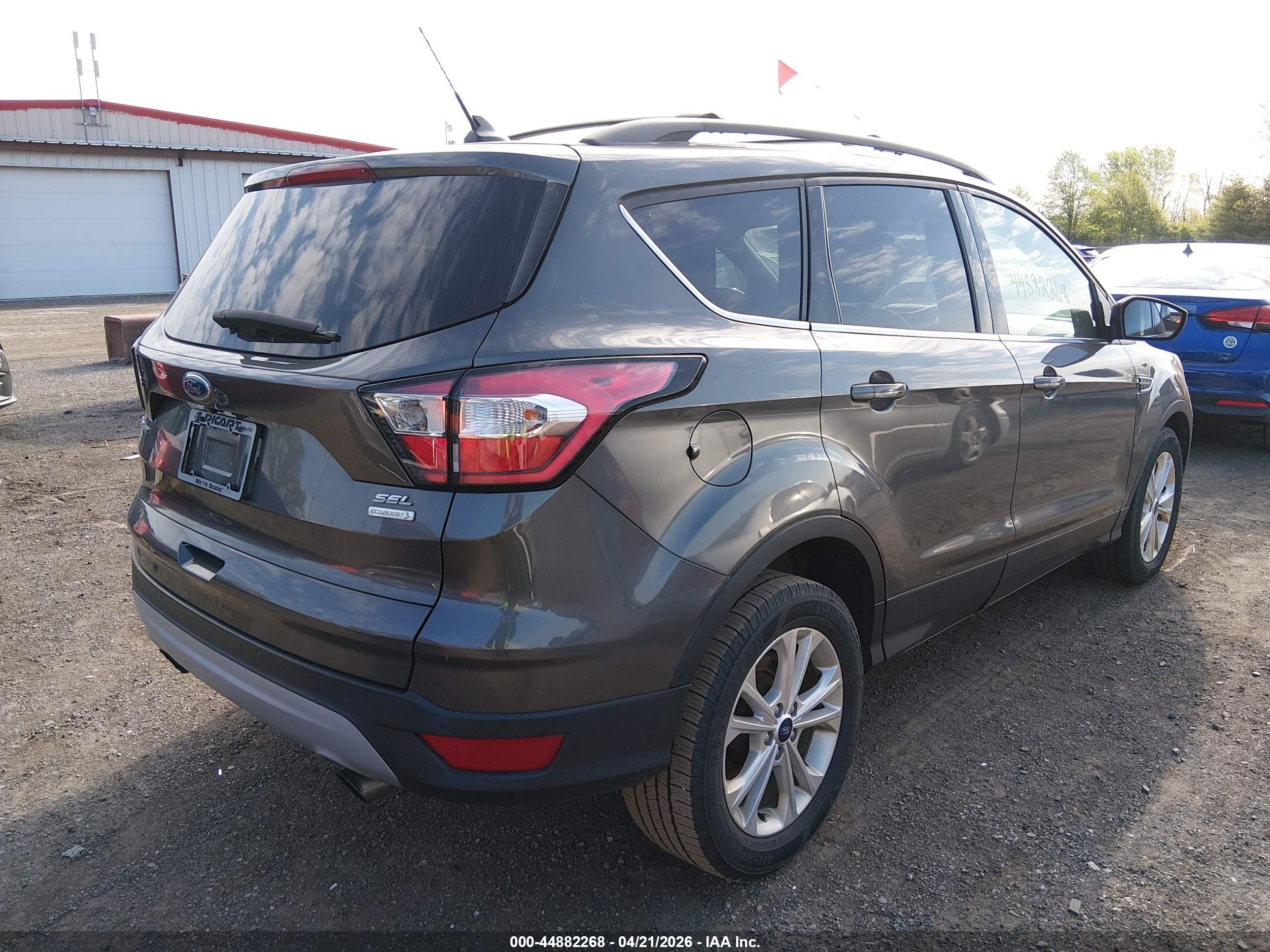 FORD ESCAPE image 4