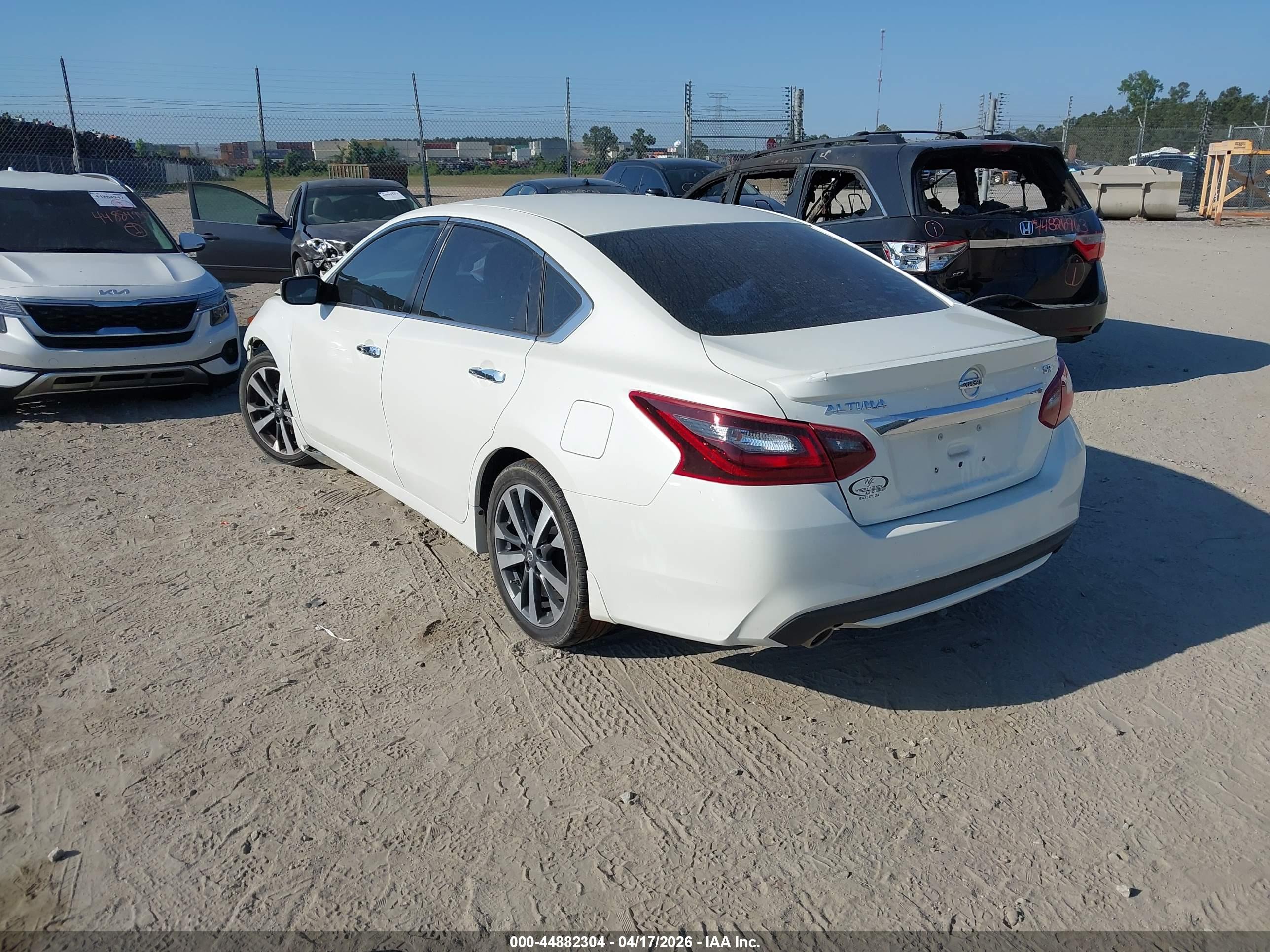 NISSAN ALTIMA image 3