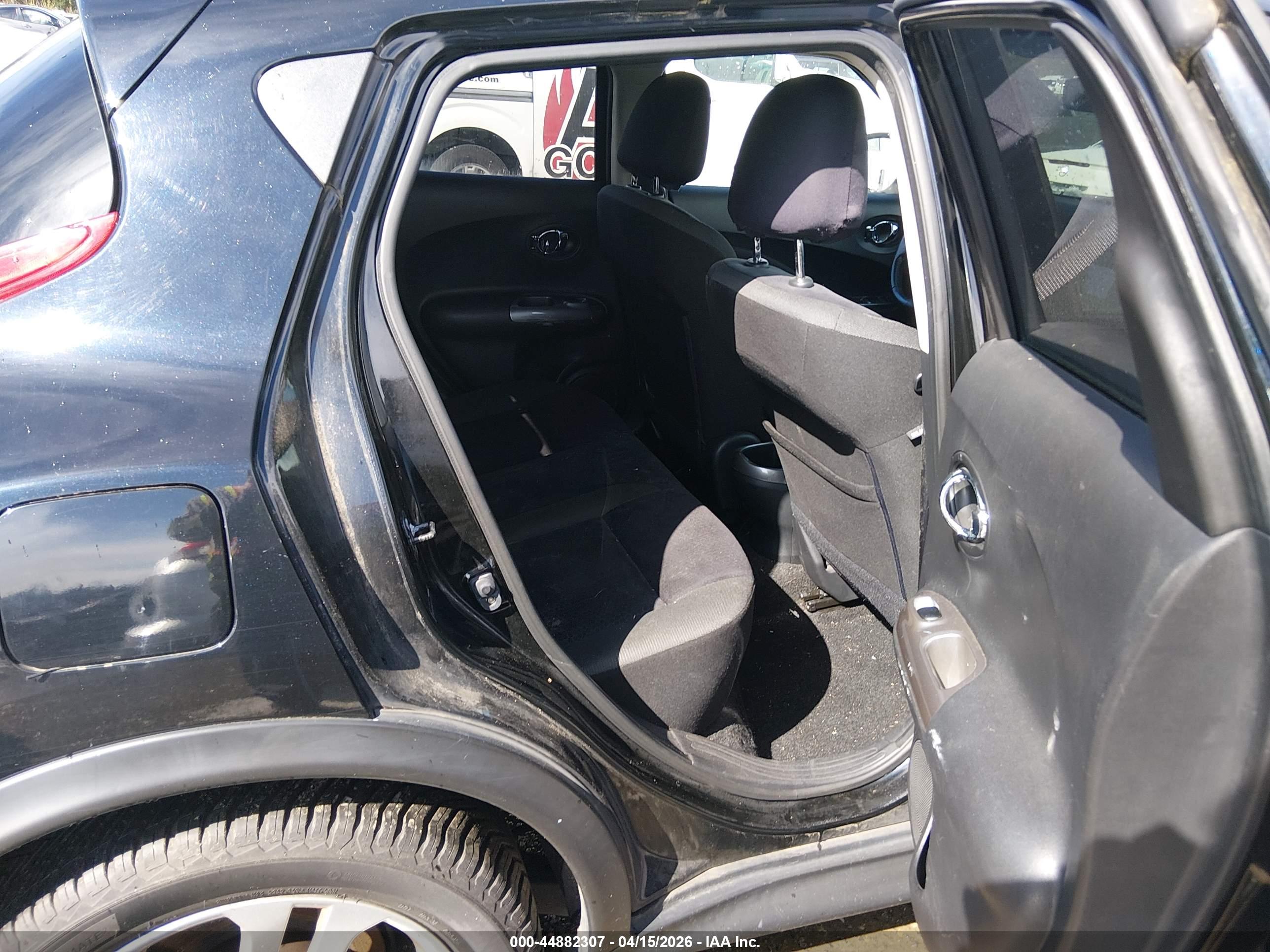 NISSAN JUKE image 8