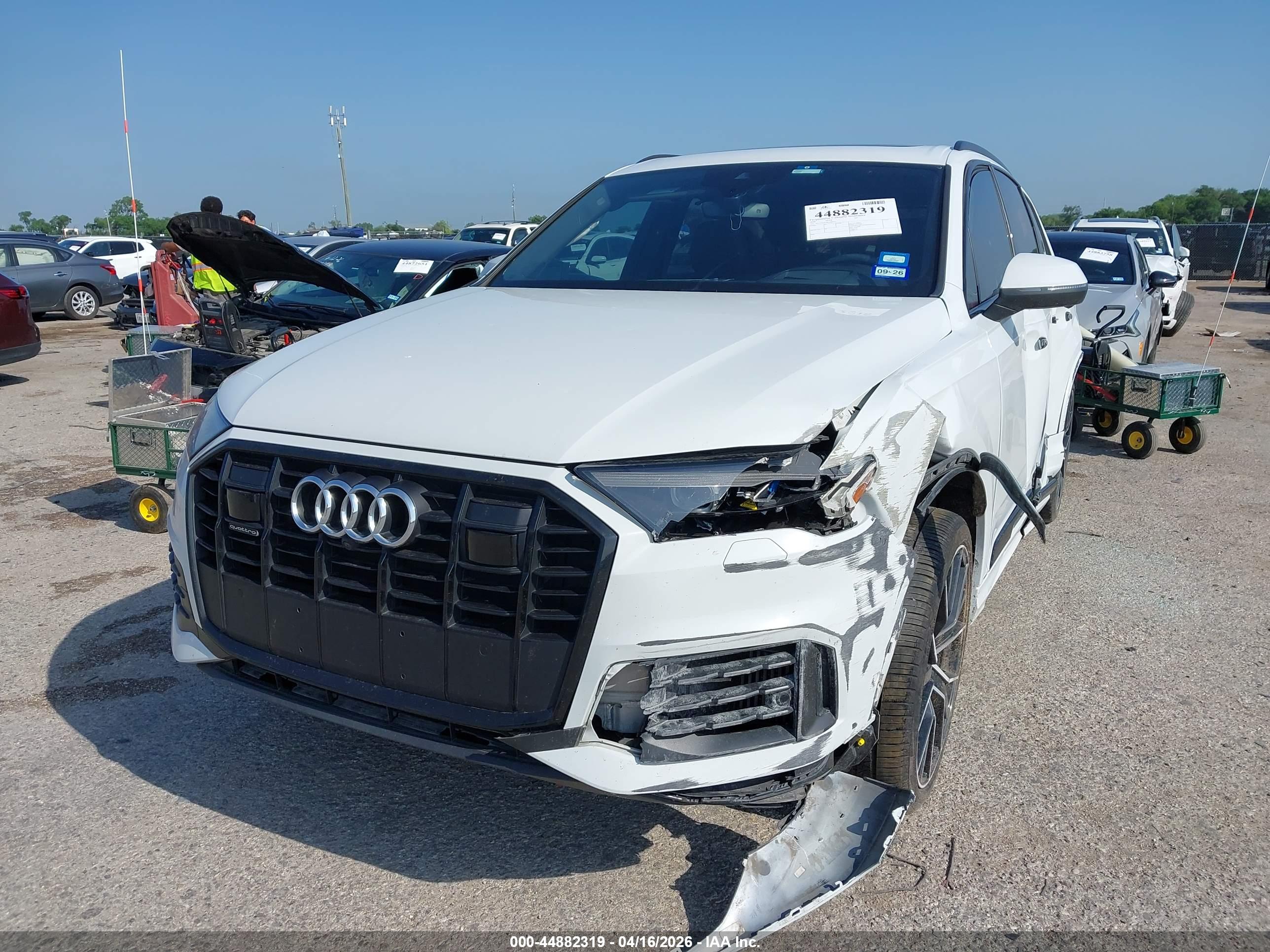 AUDI Q7 image 2
