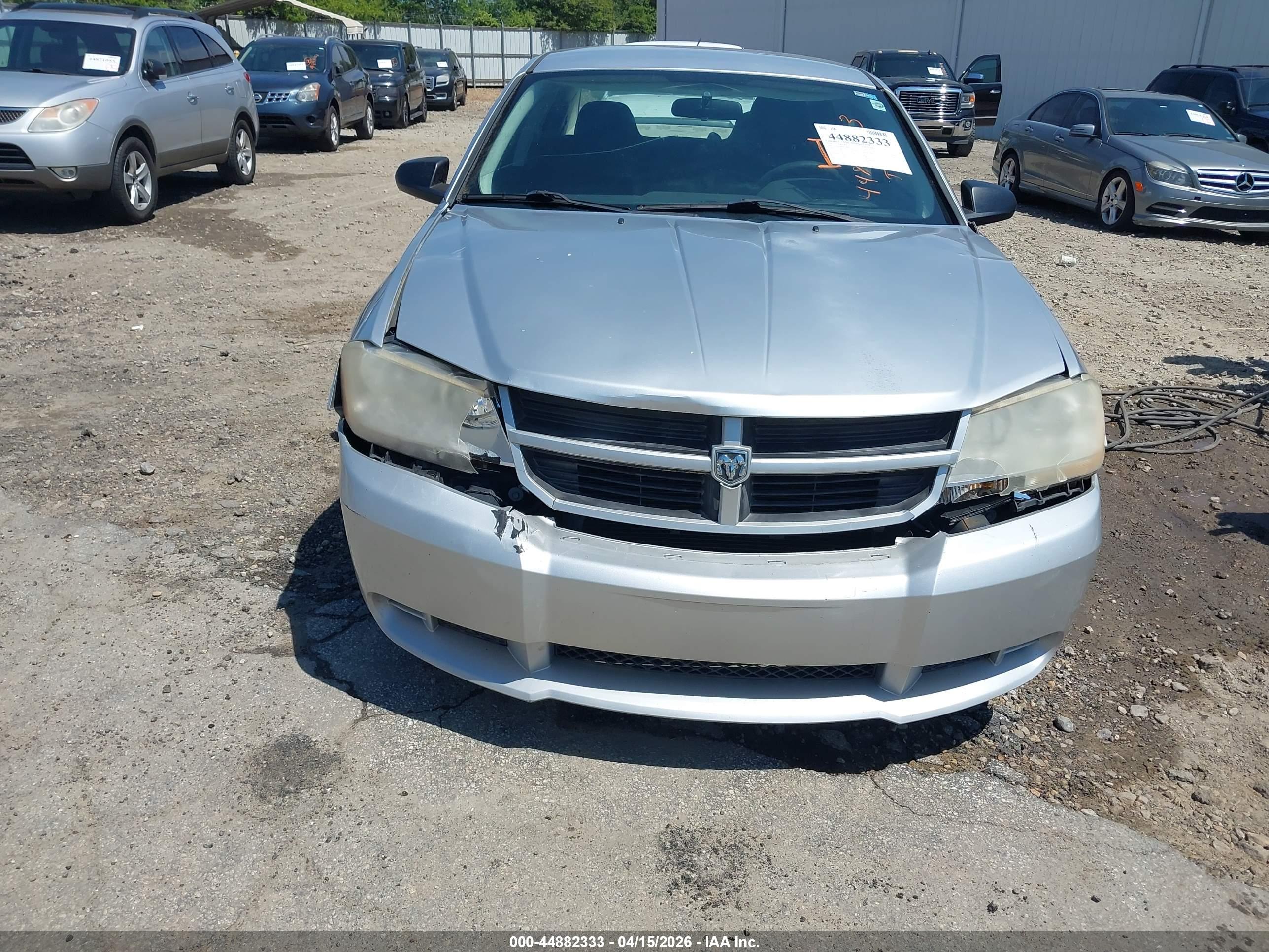 DODGE AVENGER image 6